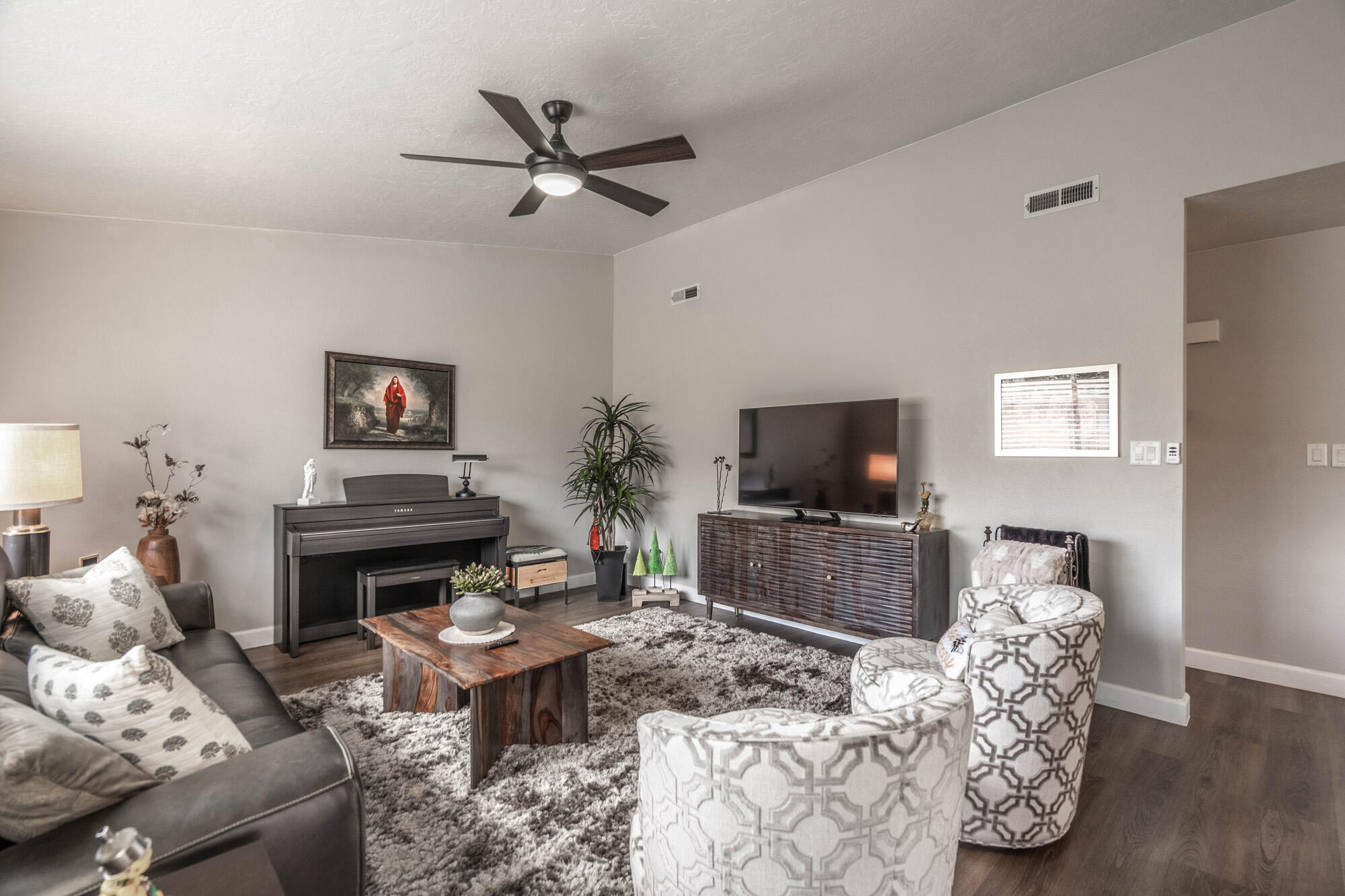 HERITAGE PARK TOWNHOMES - Residential