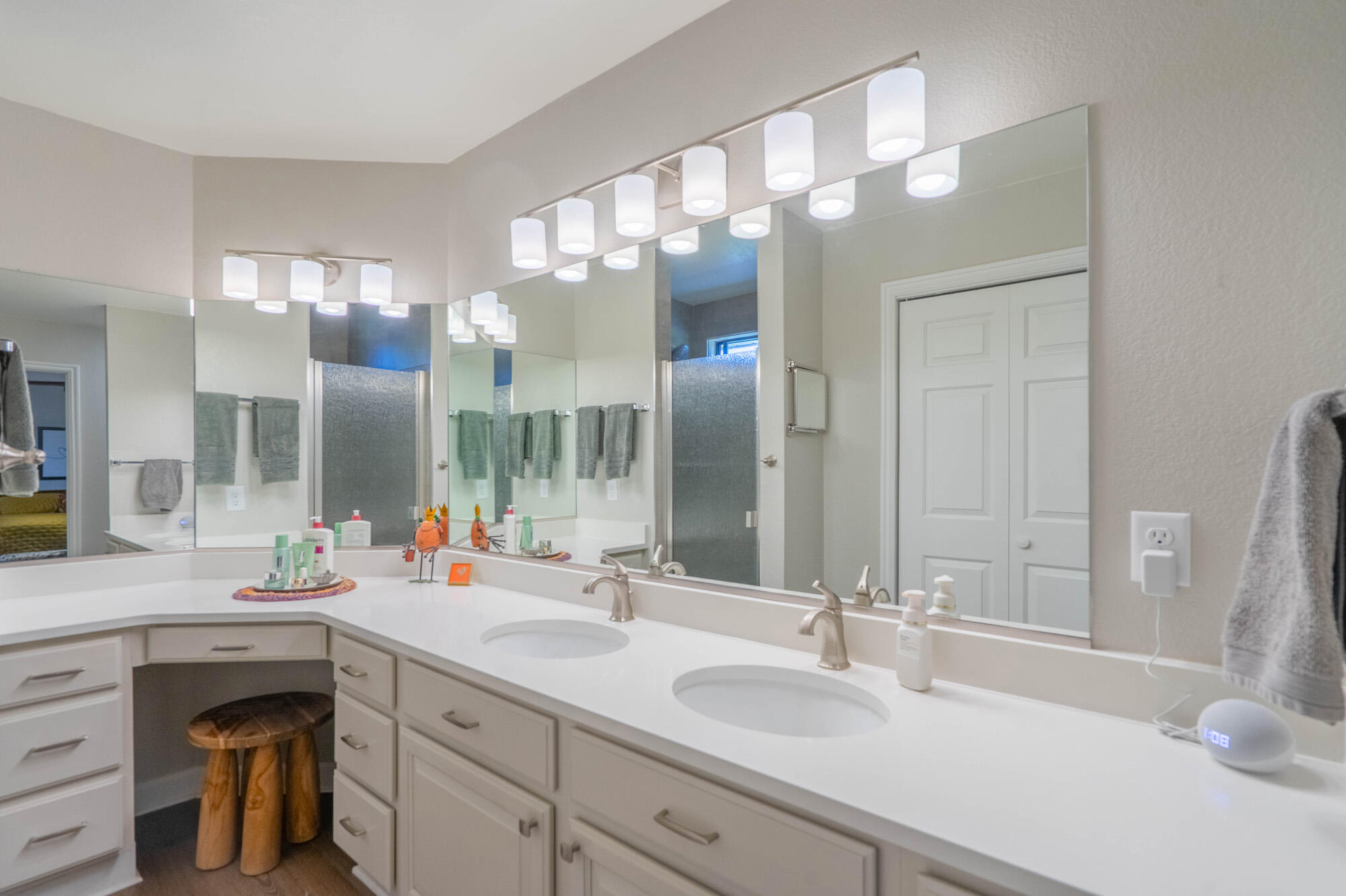 HERITAGE PARK TOWNHOMES - Residential