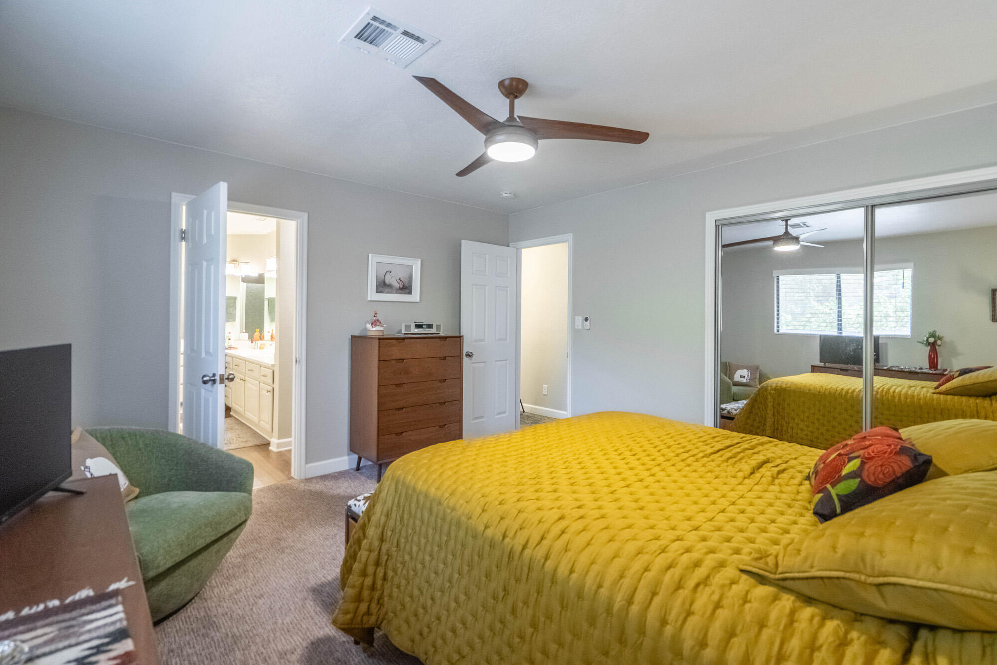 HERITAGE PARK TOWNHOMES - Residential