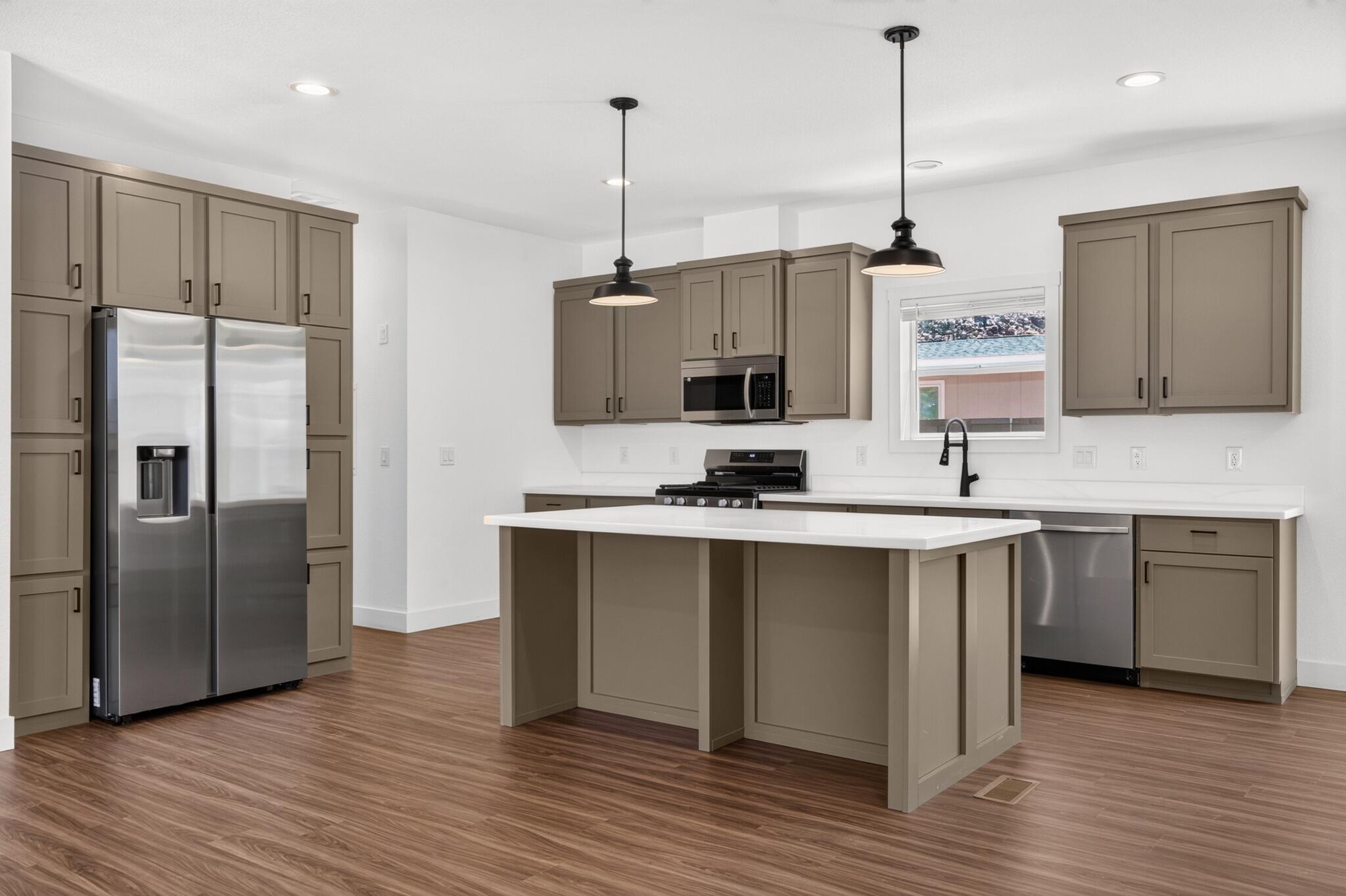 SHORT CREEK - Residential