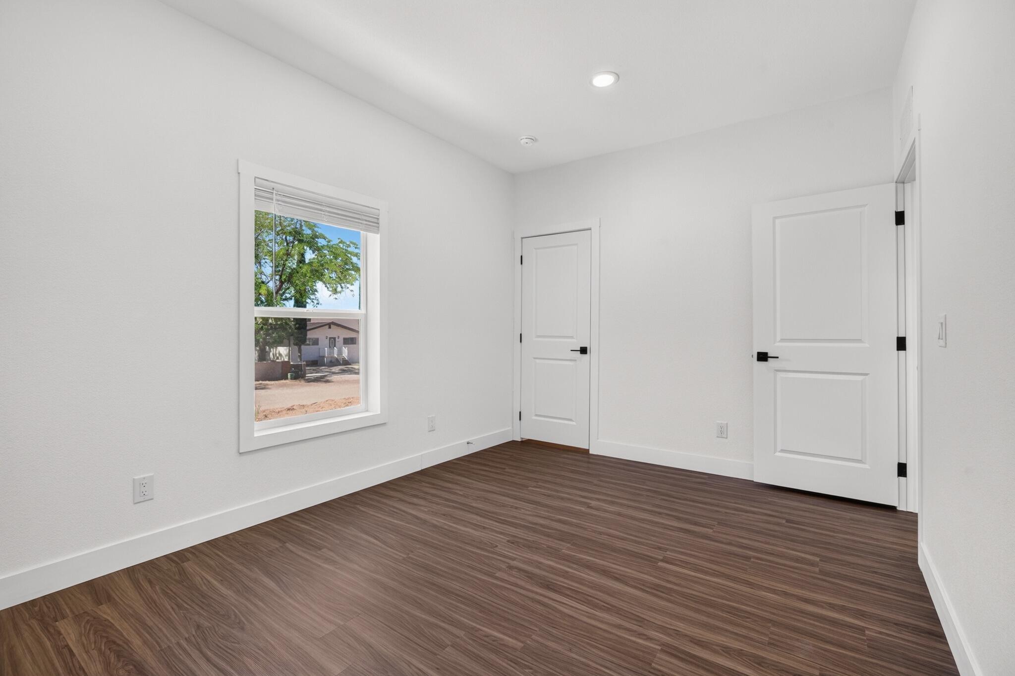 SHORT CREEK - Residential