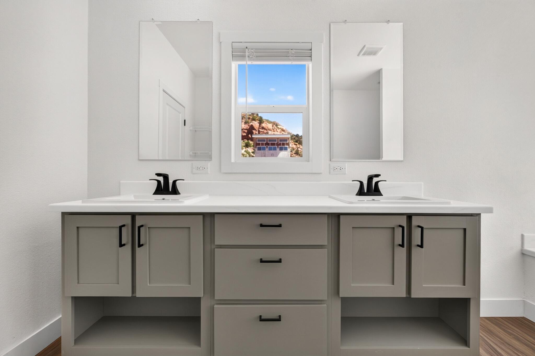 SHORT CREEK - Residential