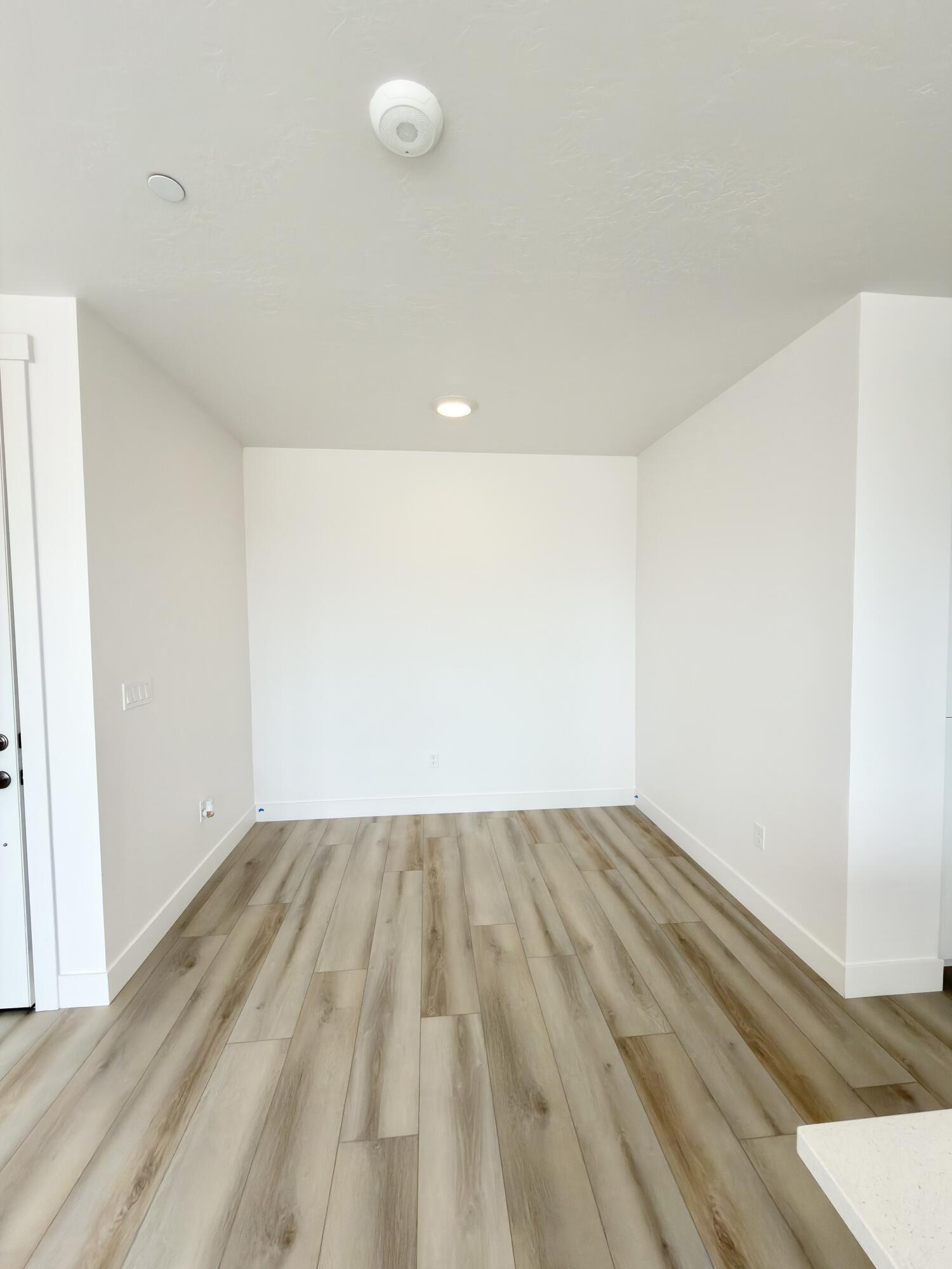 DESERT COLOR AUBURN HILLS - Residential