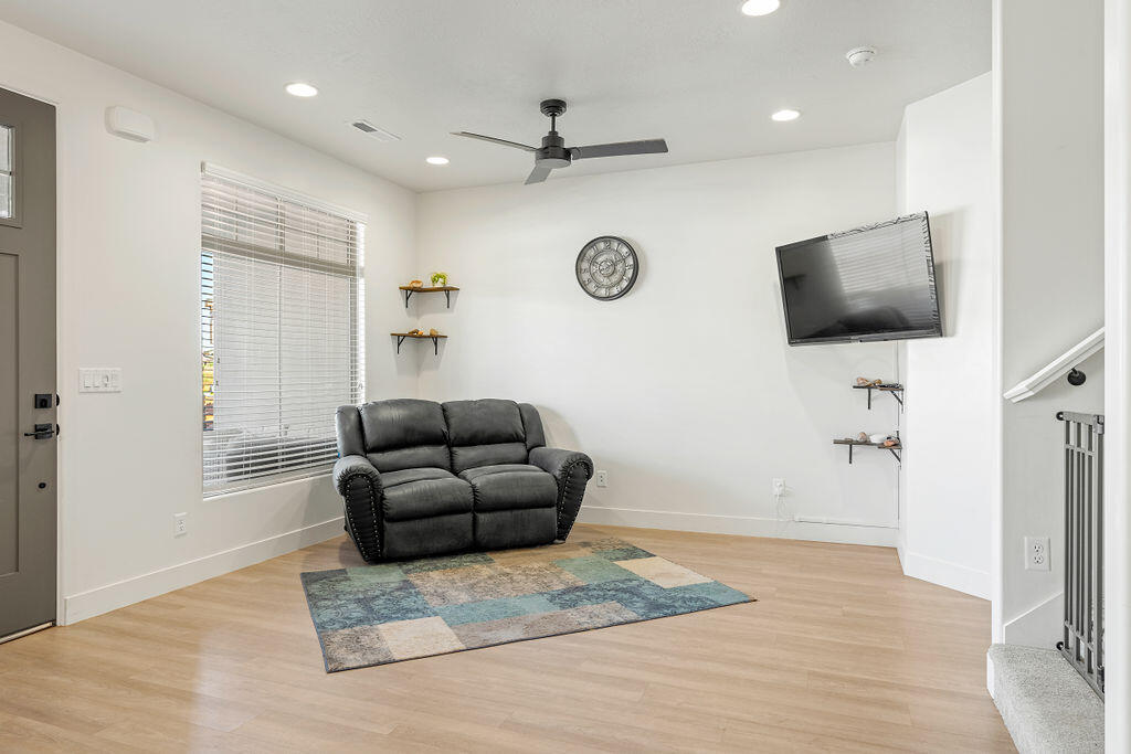 SAGE VILLAS - Residential
