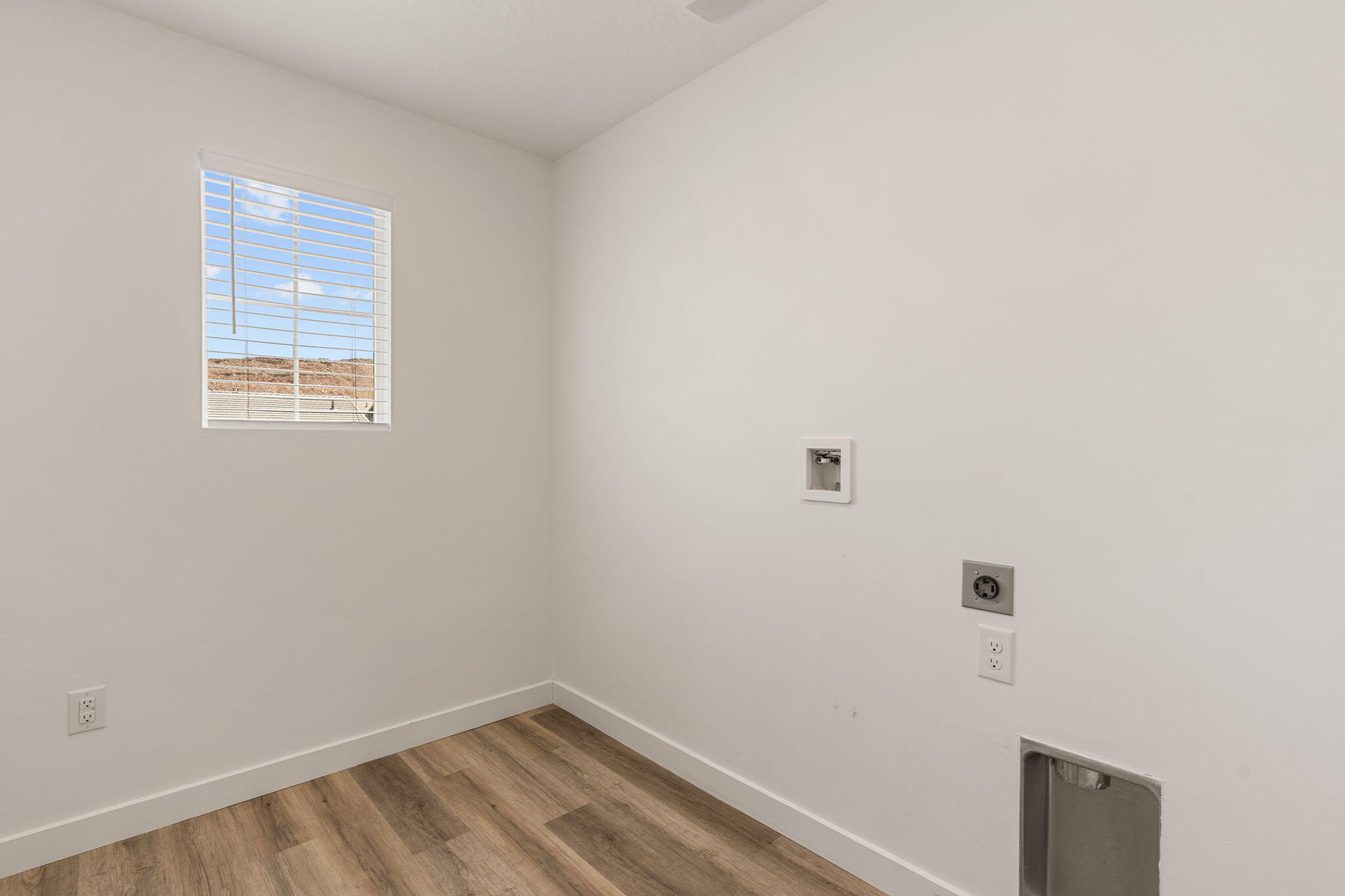 STARR SPRINGS AT LONG VALLEY - Residential