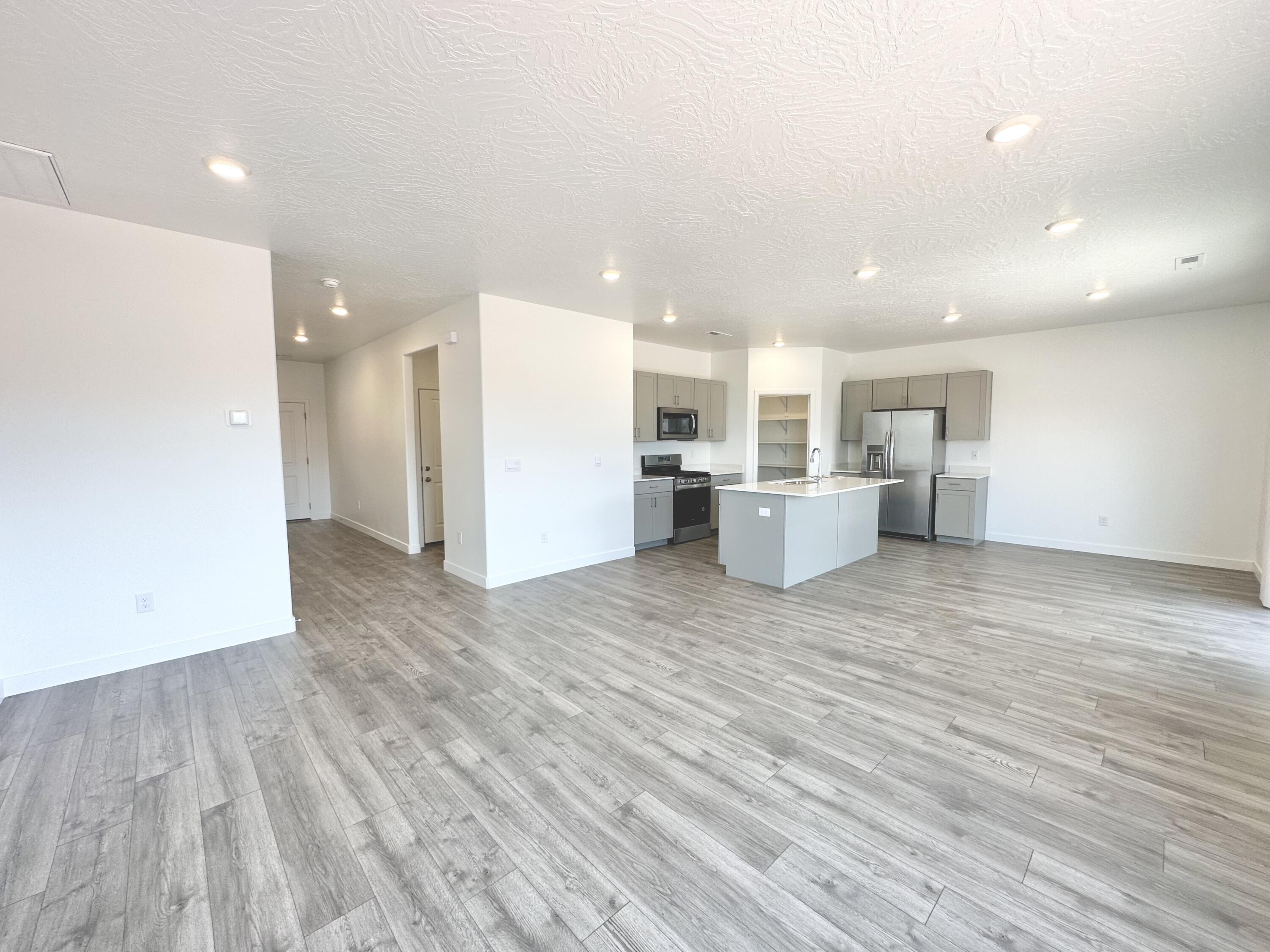 STARR SPRINGS AT LONG VALLEY - Residential