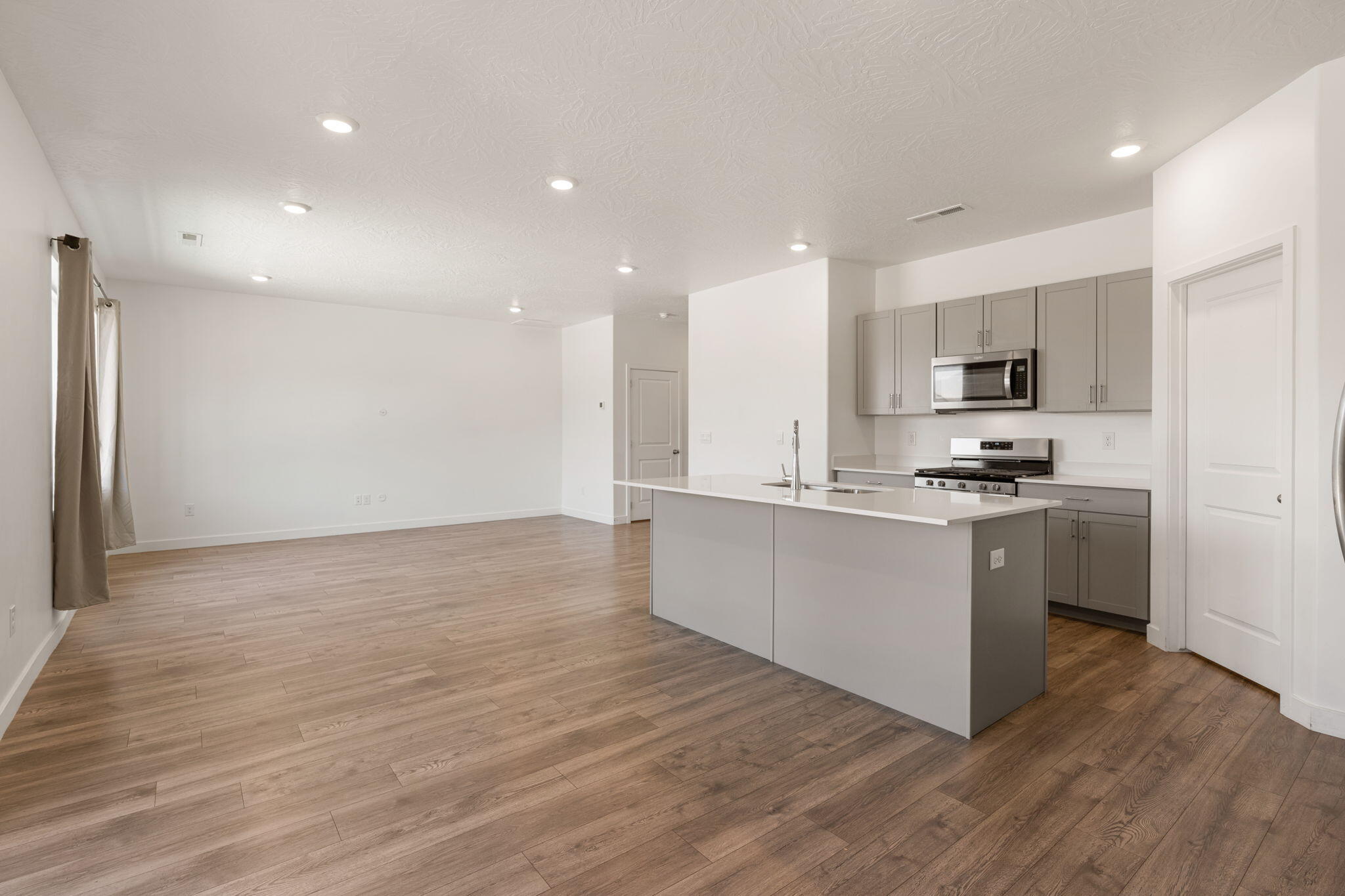 STARR SPRINGS AT LONG VALLEY - Residential