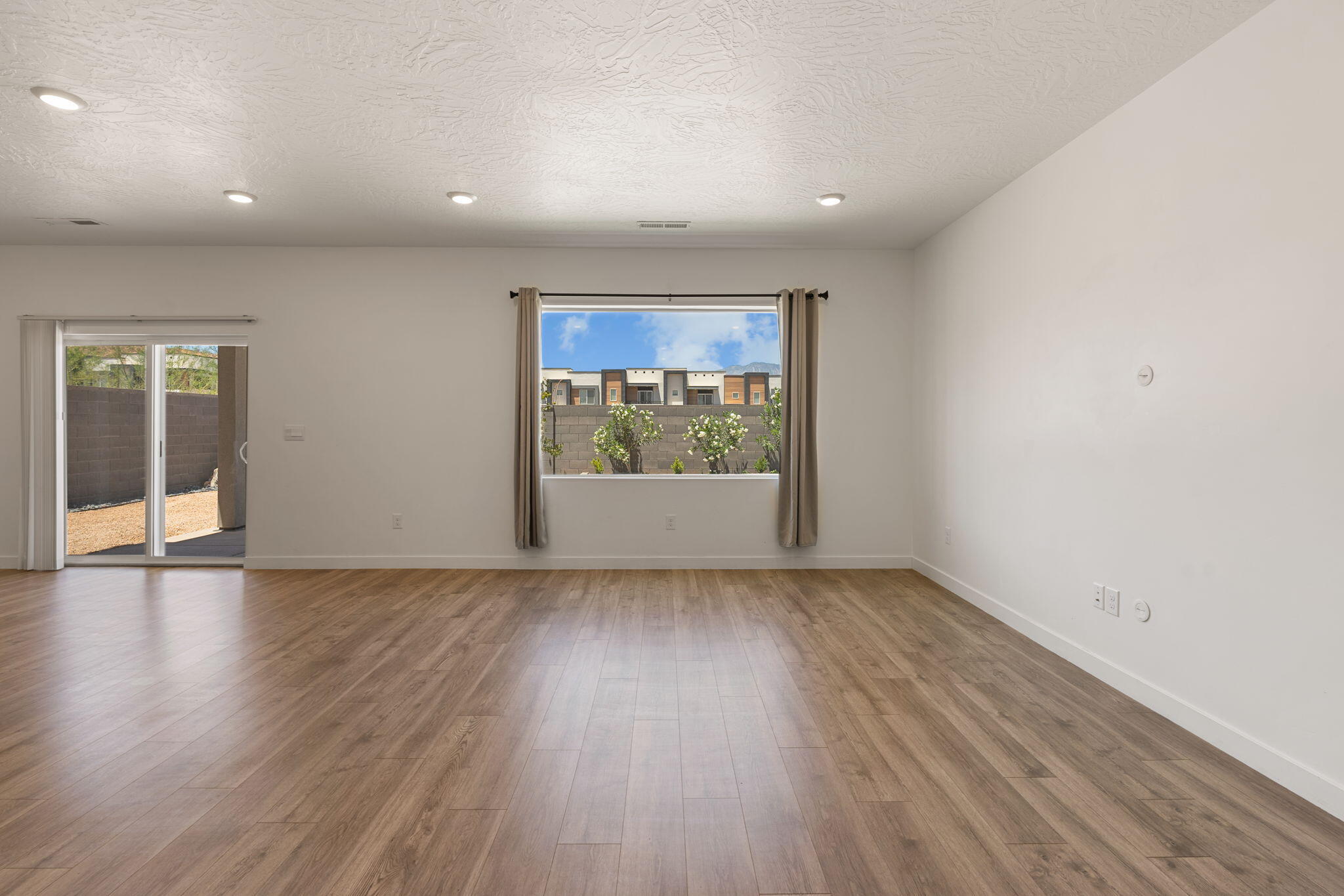 STARR SPRINGS AT LONG VALLEY - Residential