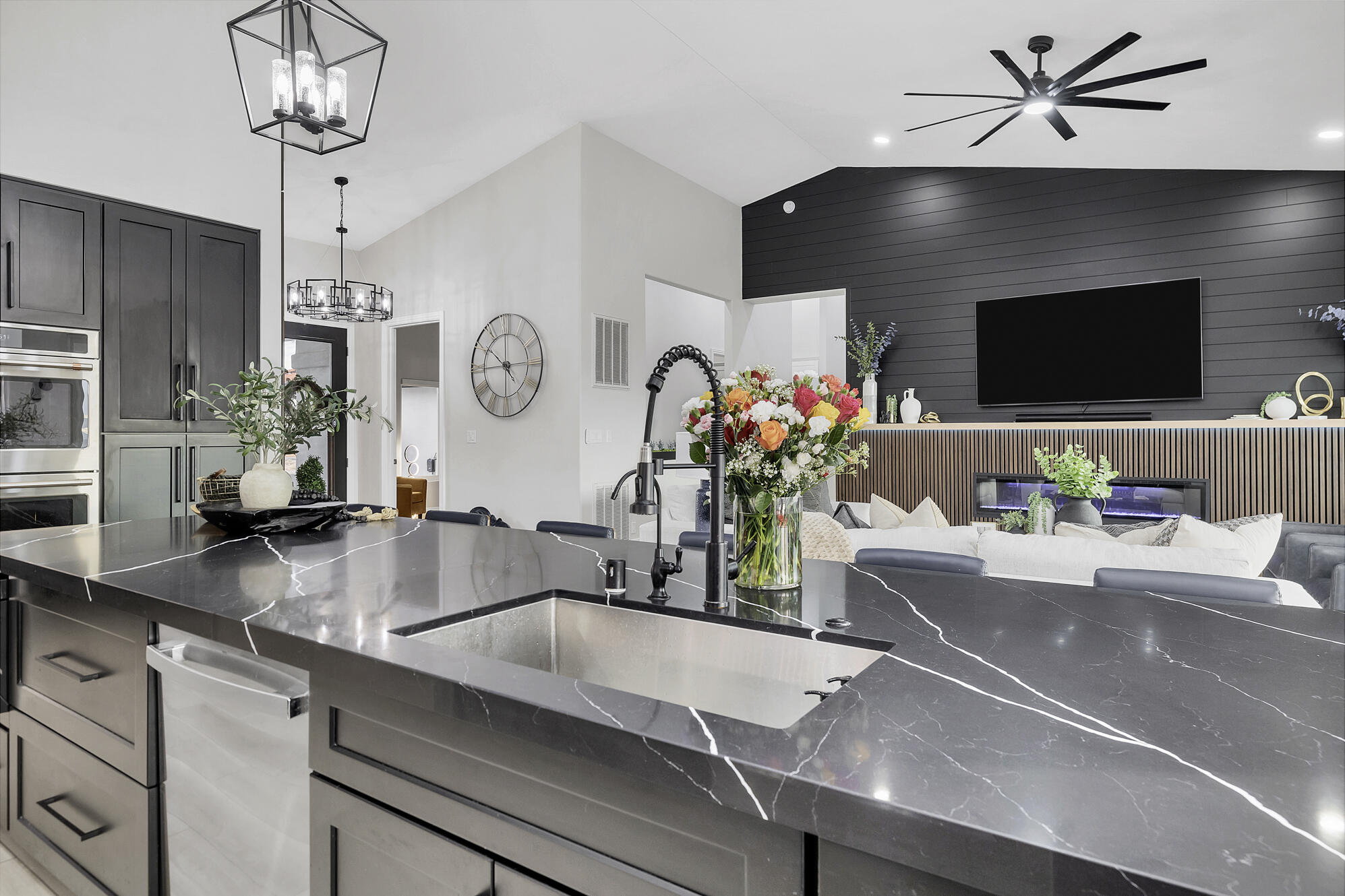 EAST RIDGE - Residential