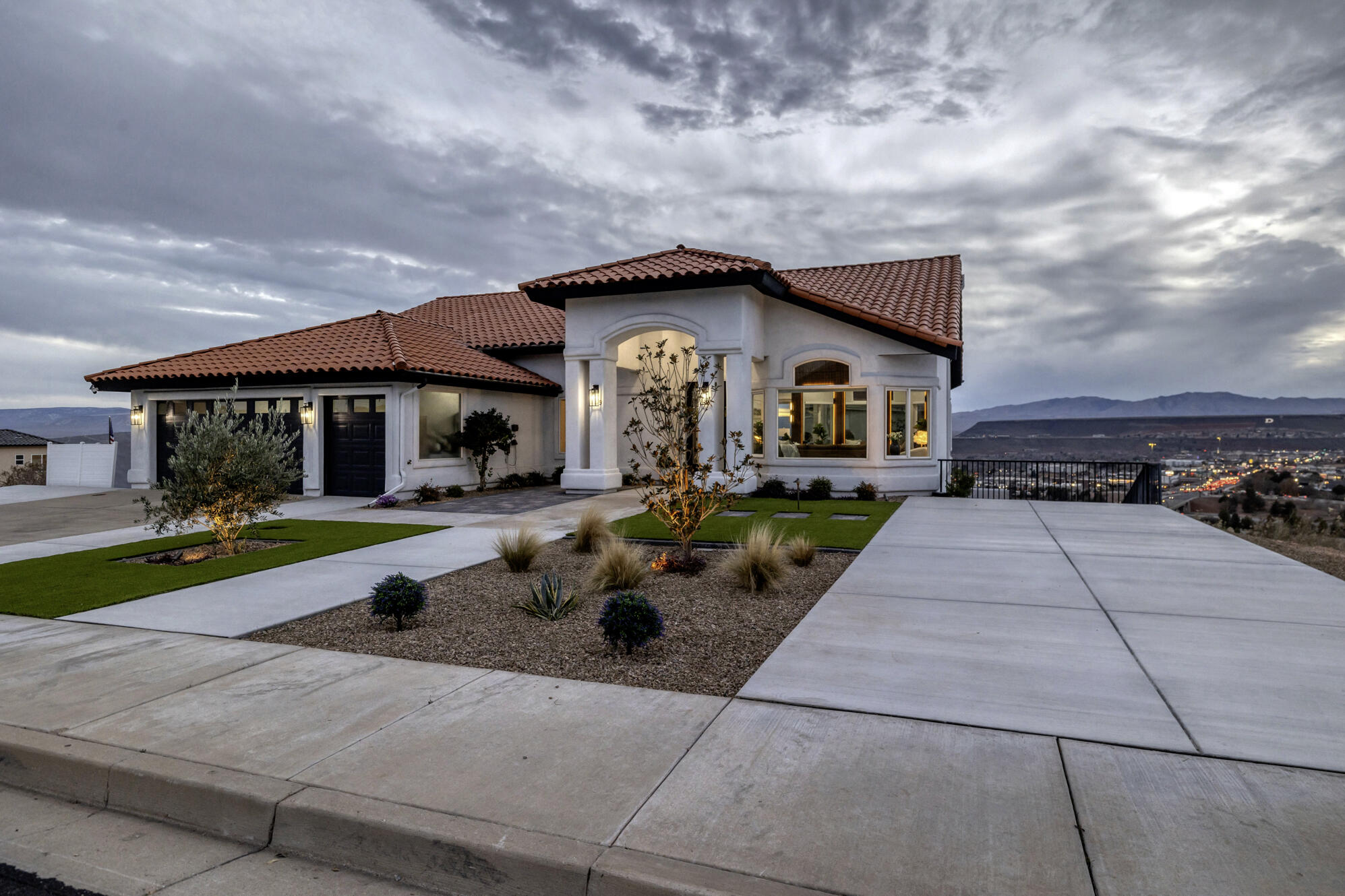 EAST RIDGE - Residential