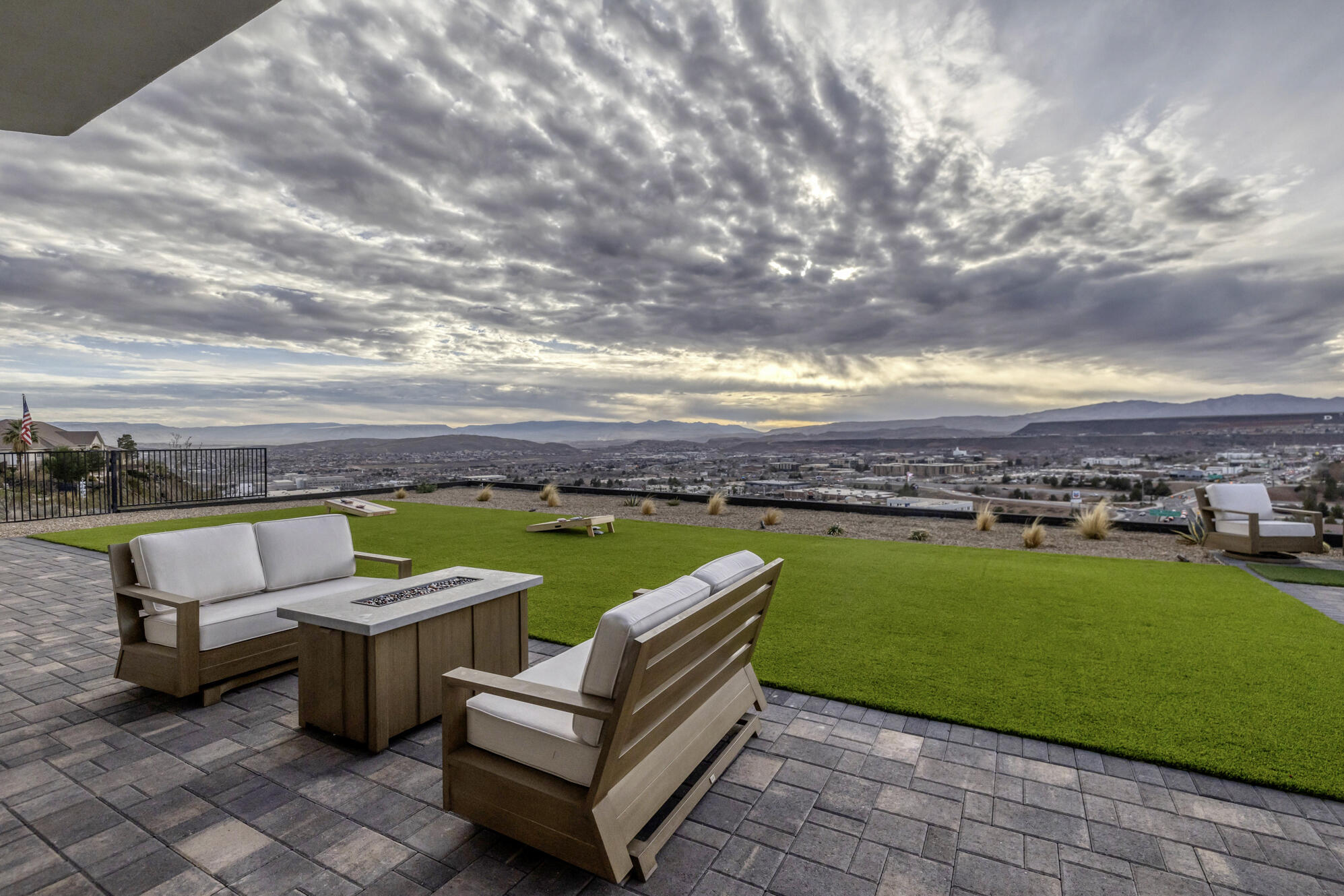EAST RIDGE - Residential