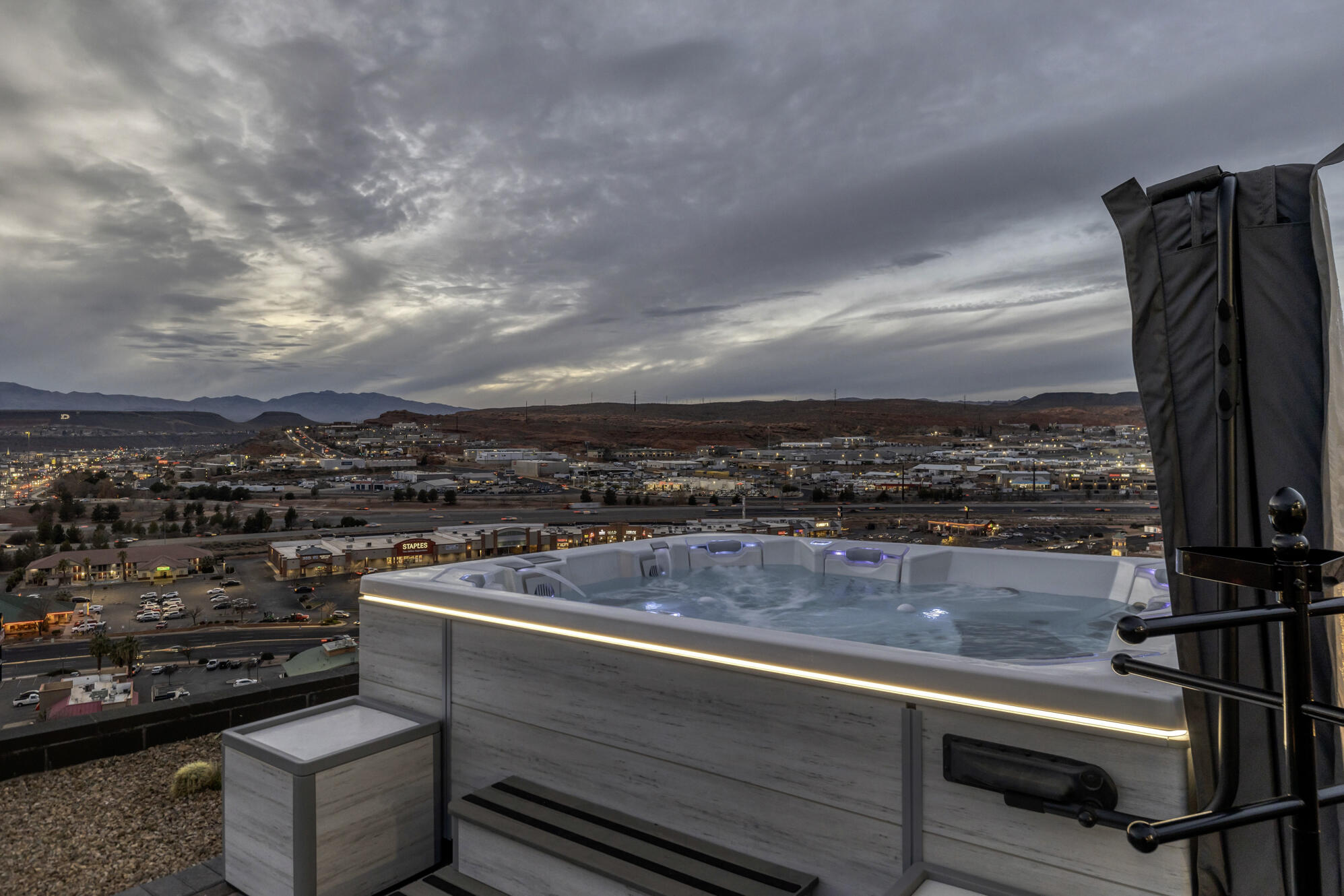 EAST RIDGE - Residential