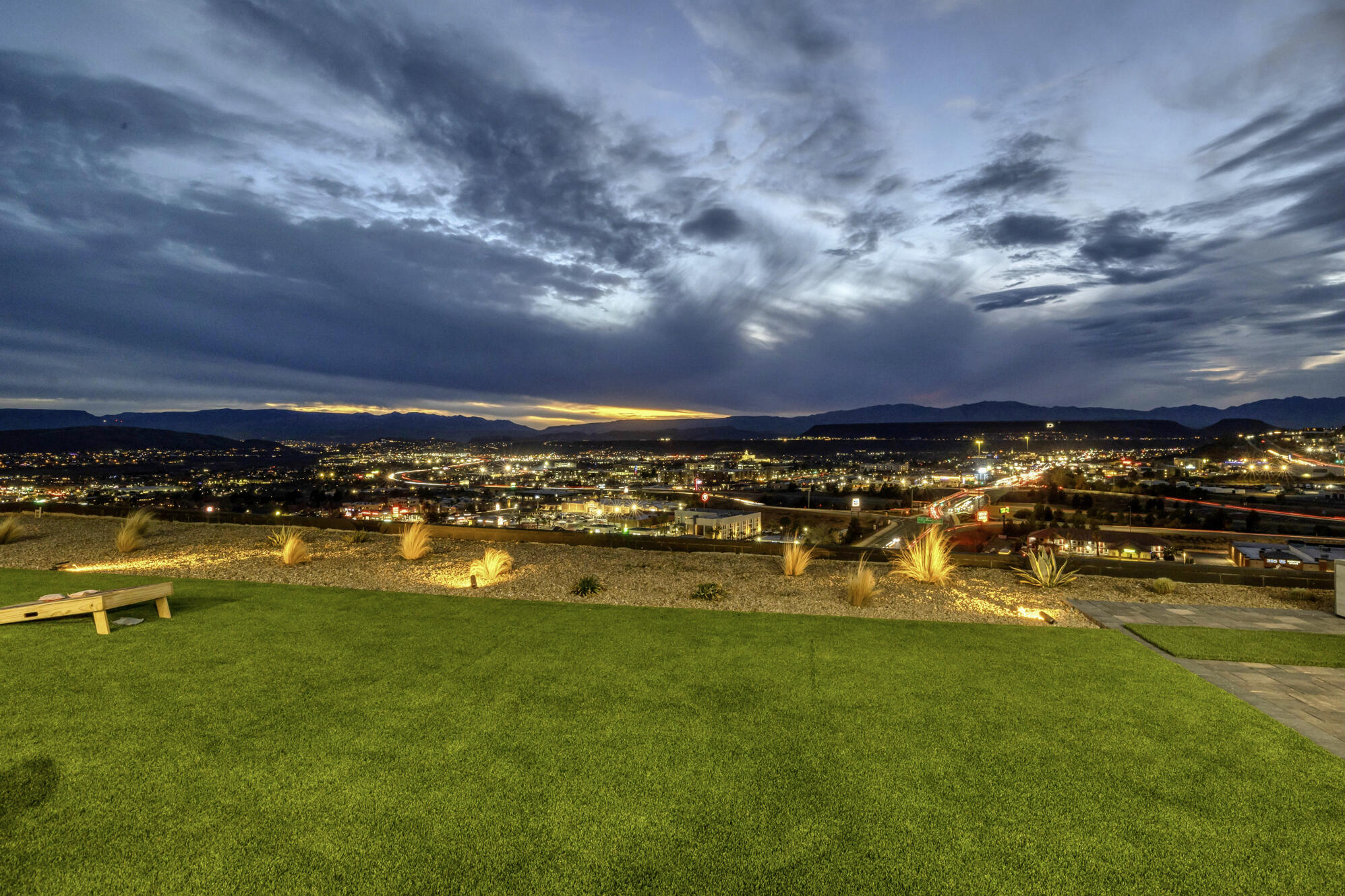 EAST RIDGE - Residential