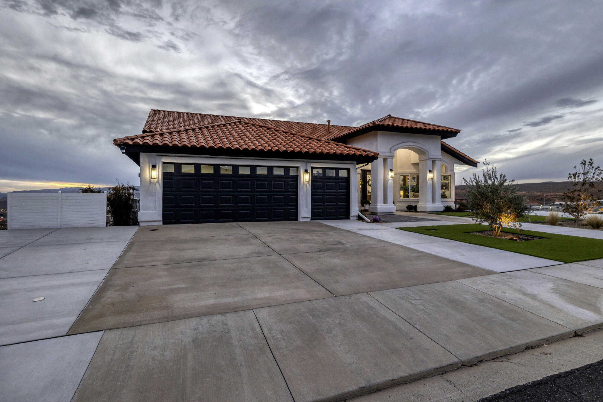 EAST RIDGE - Residential