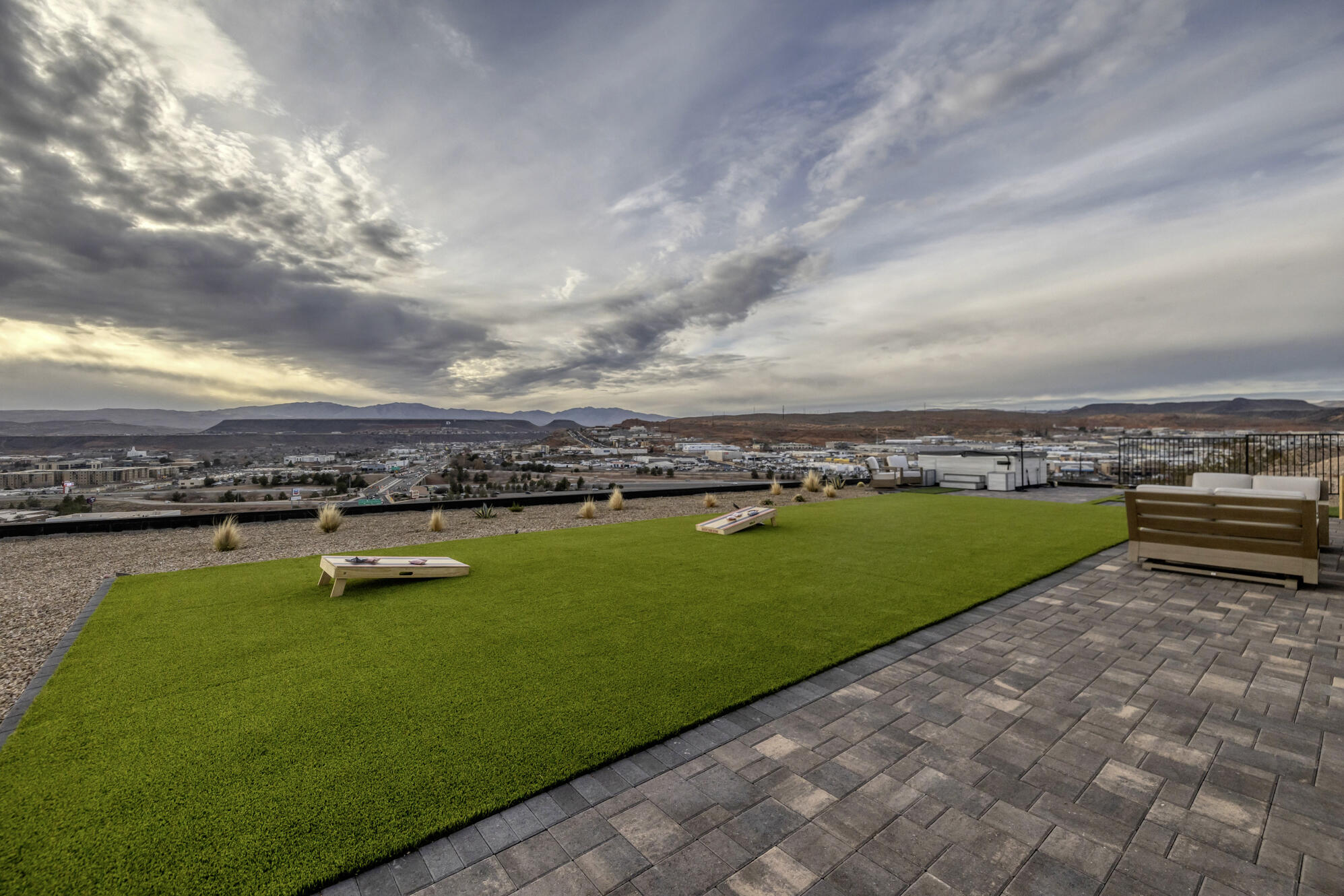 EAST RIDGE - Residential