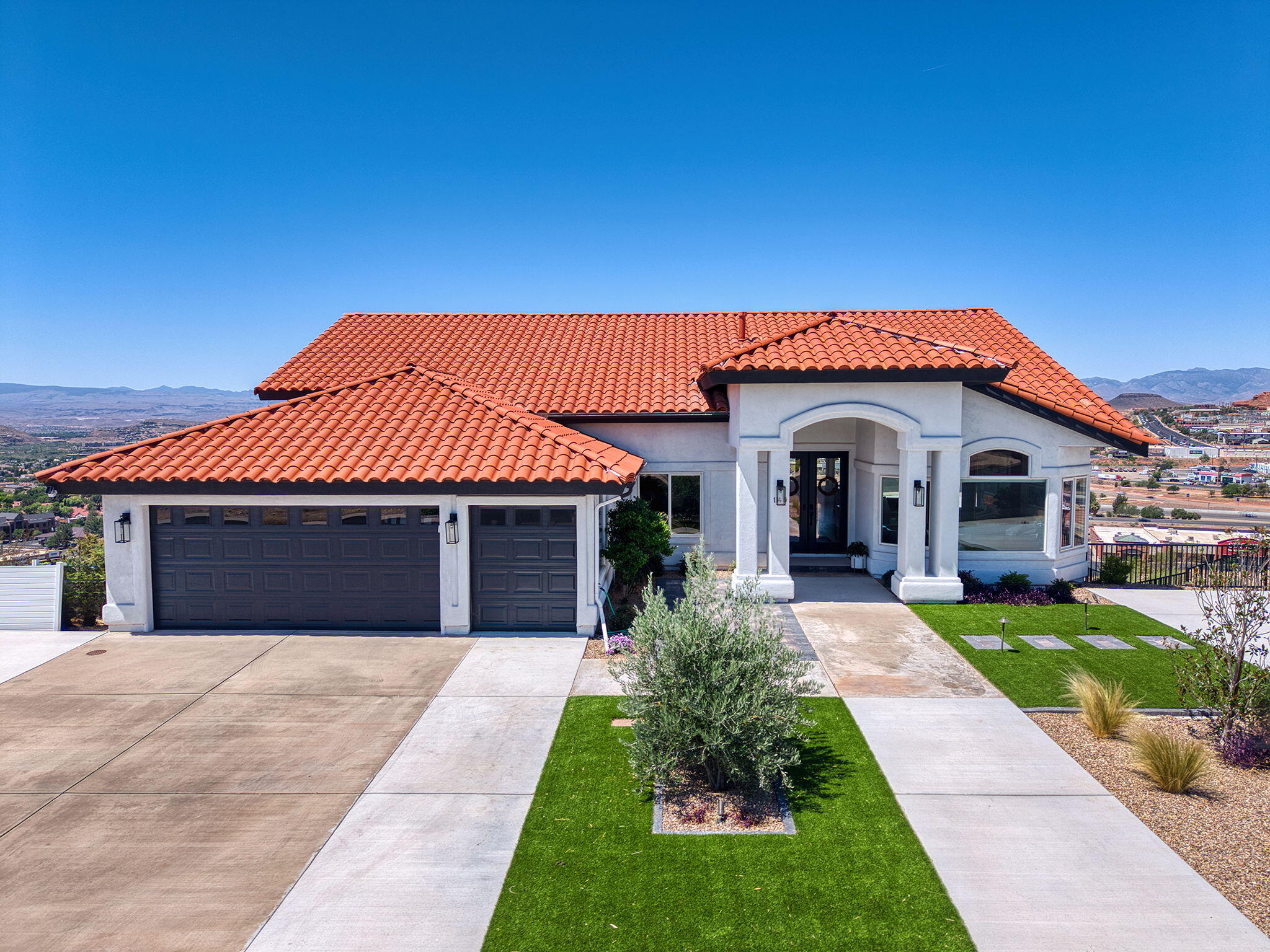 EAST RIDGE - Residential