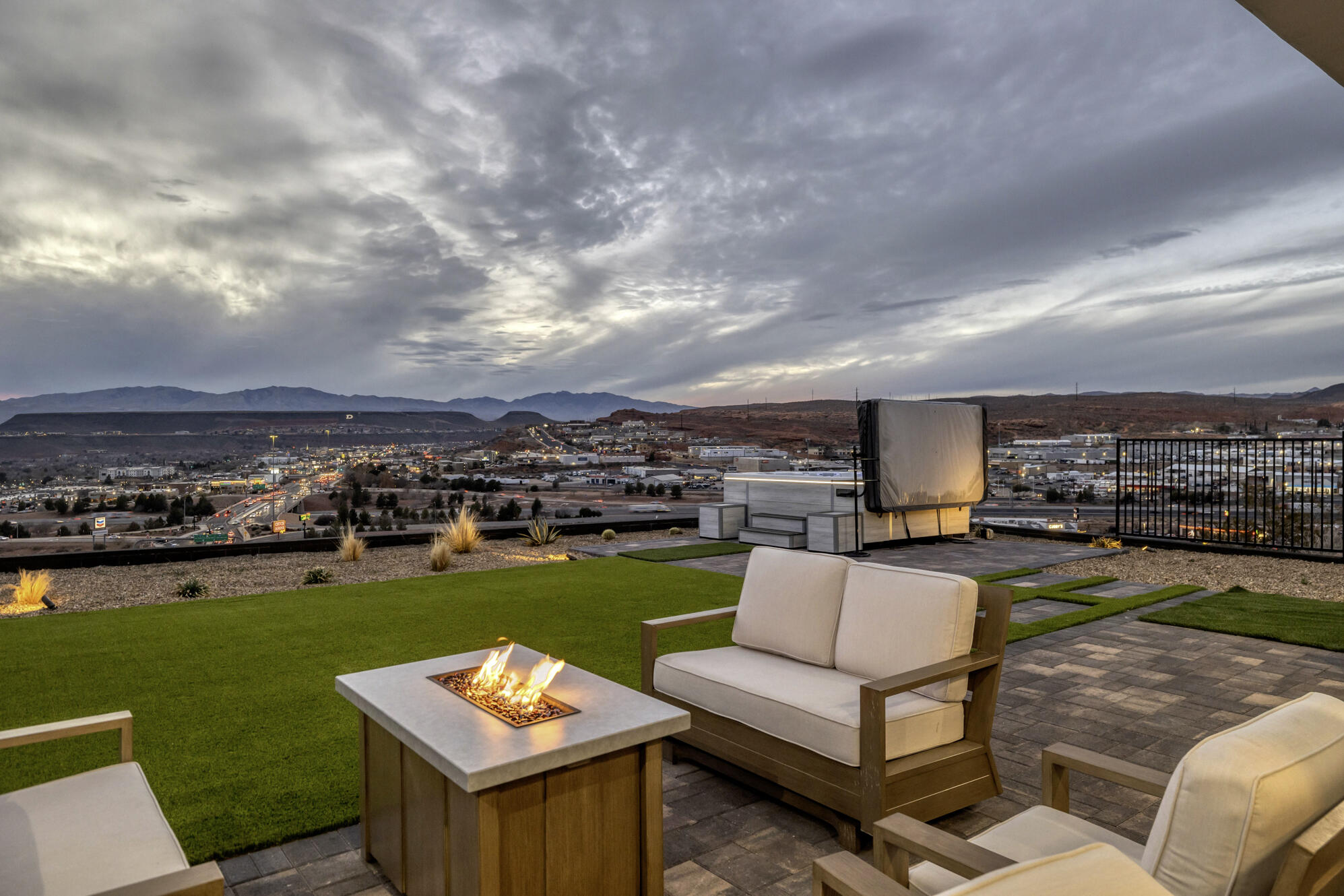 EAST RIDGE - Residential