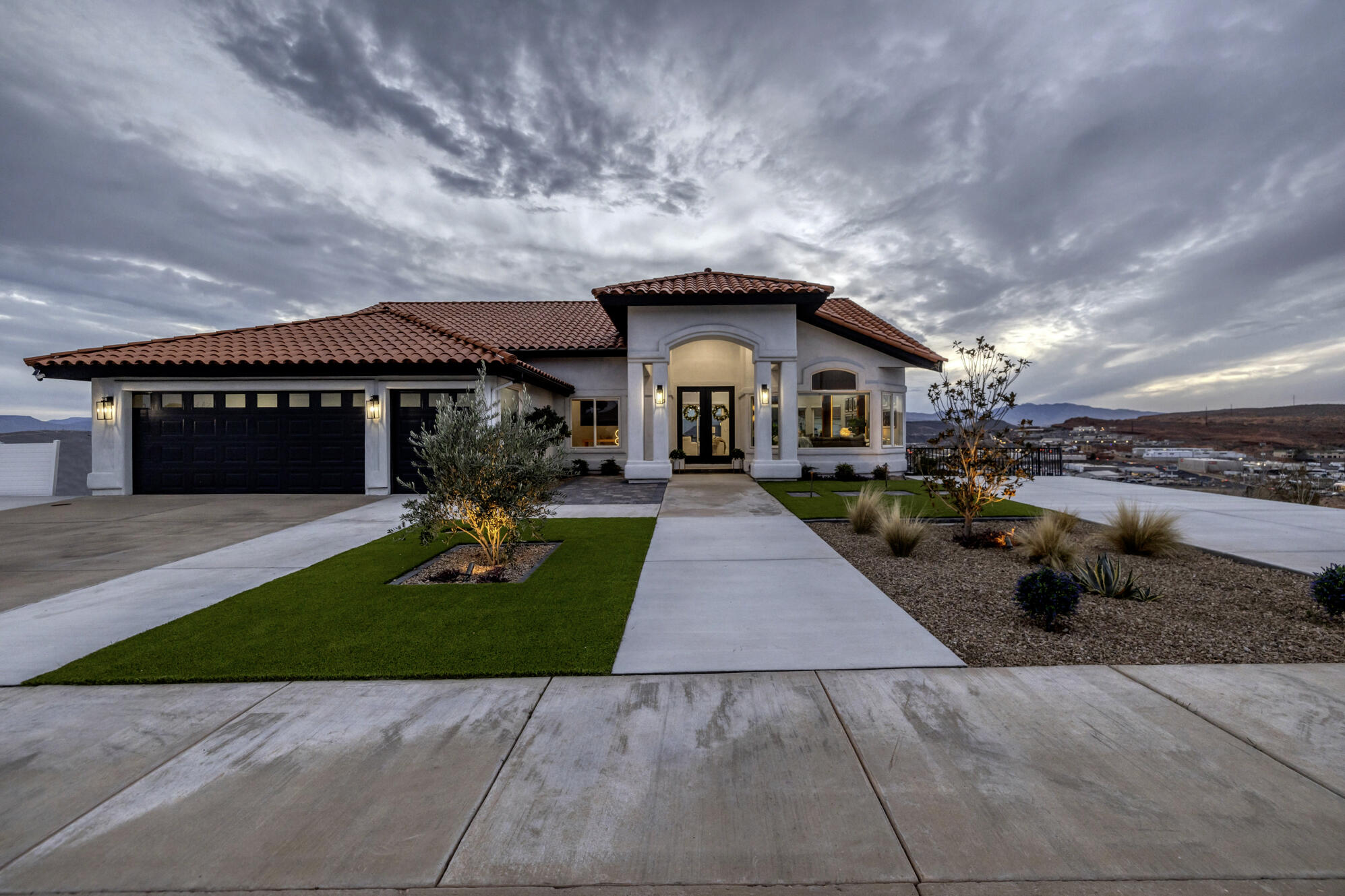 EAST RIDGE - Residential