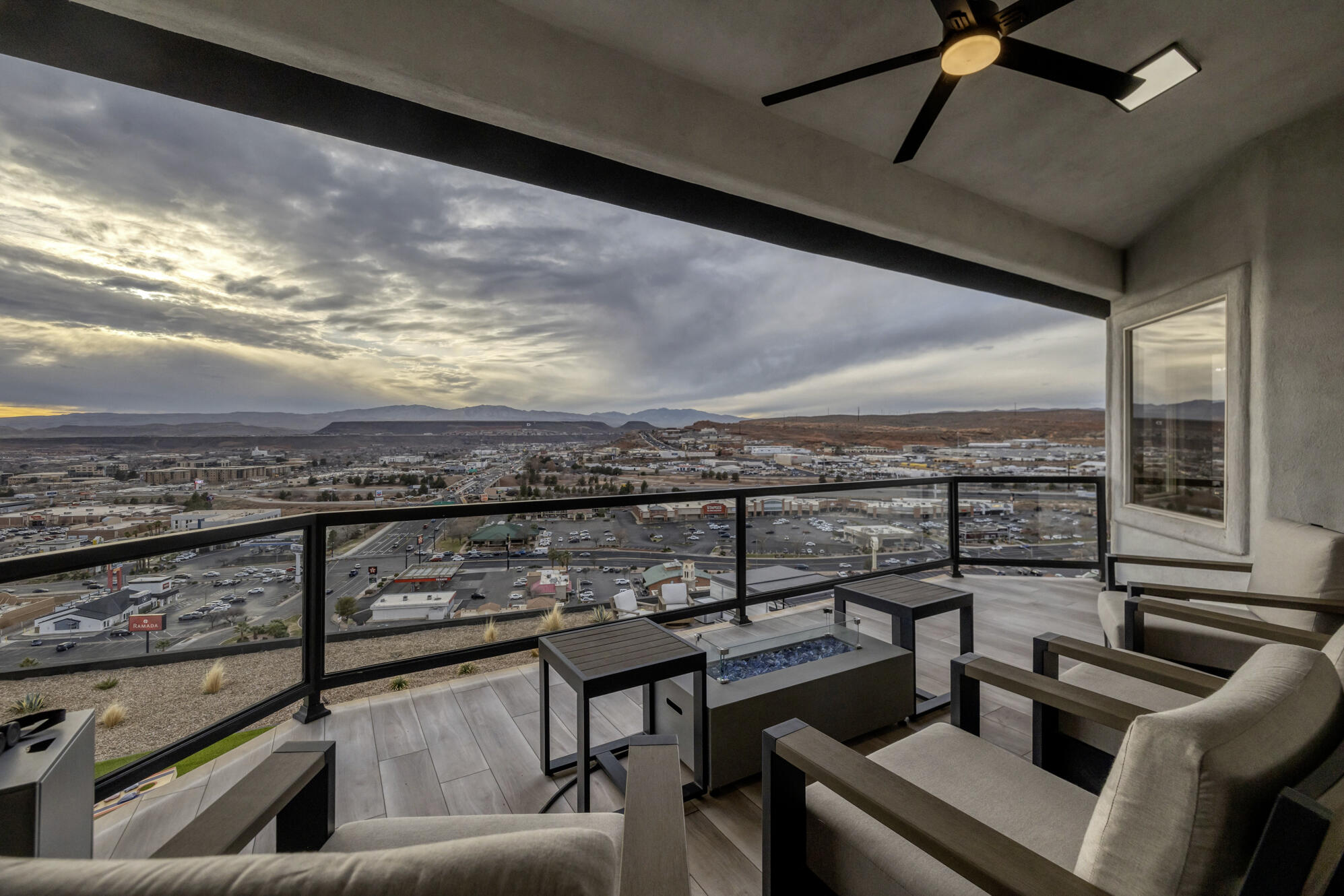 EAST RIDGE - Residential