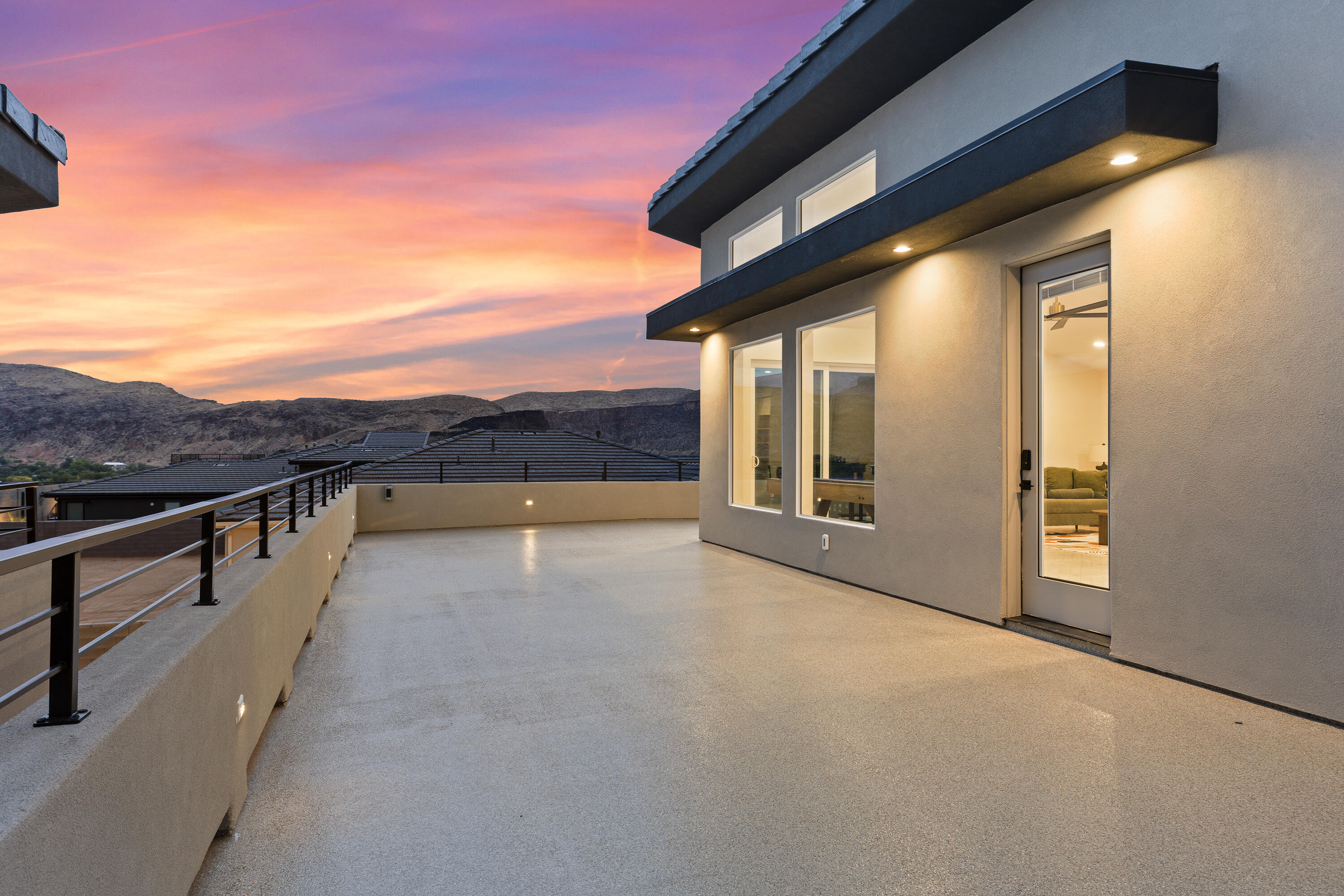 FALCON RIDGE - Residential