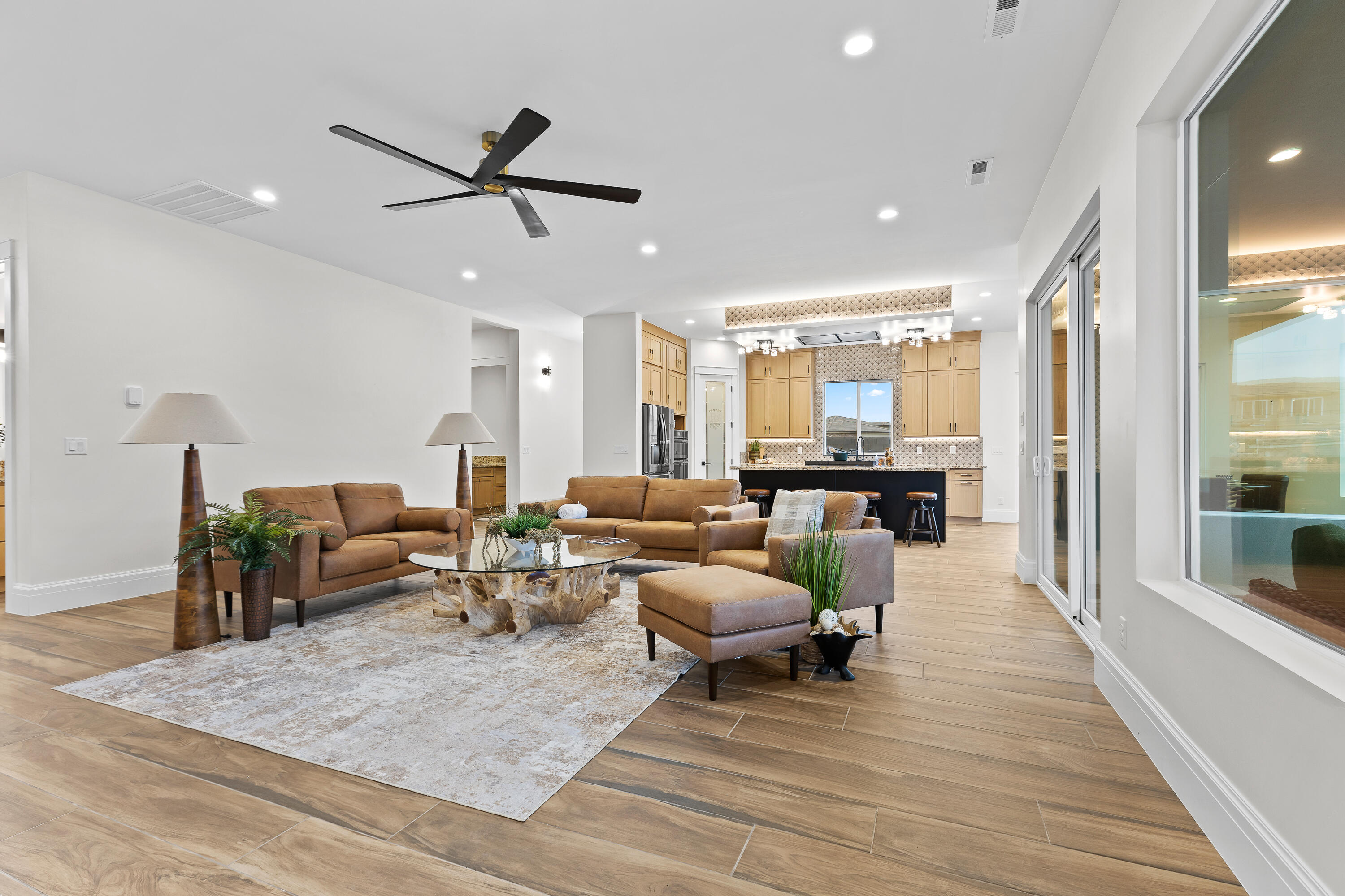 FALCON RIDGE - Residential