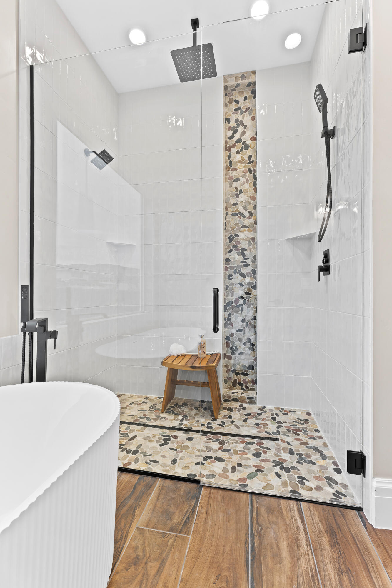 FALCON RIDGE - Residential