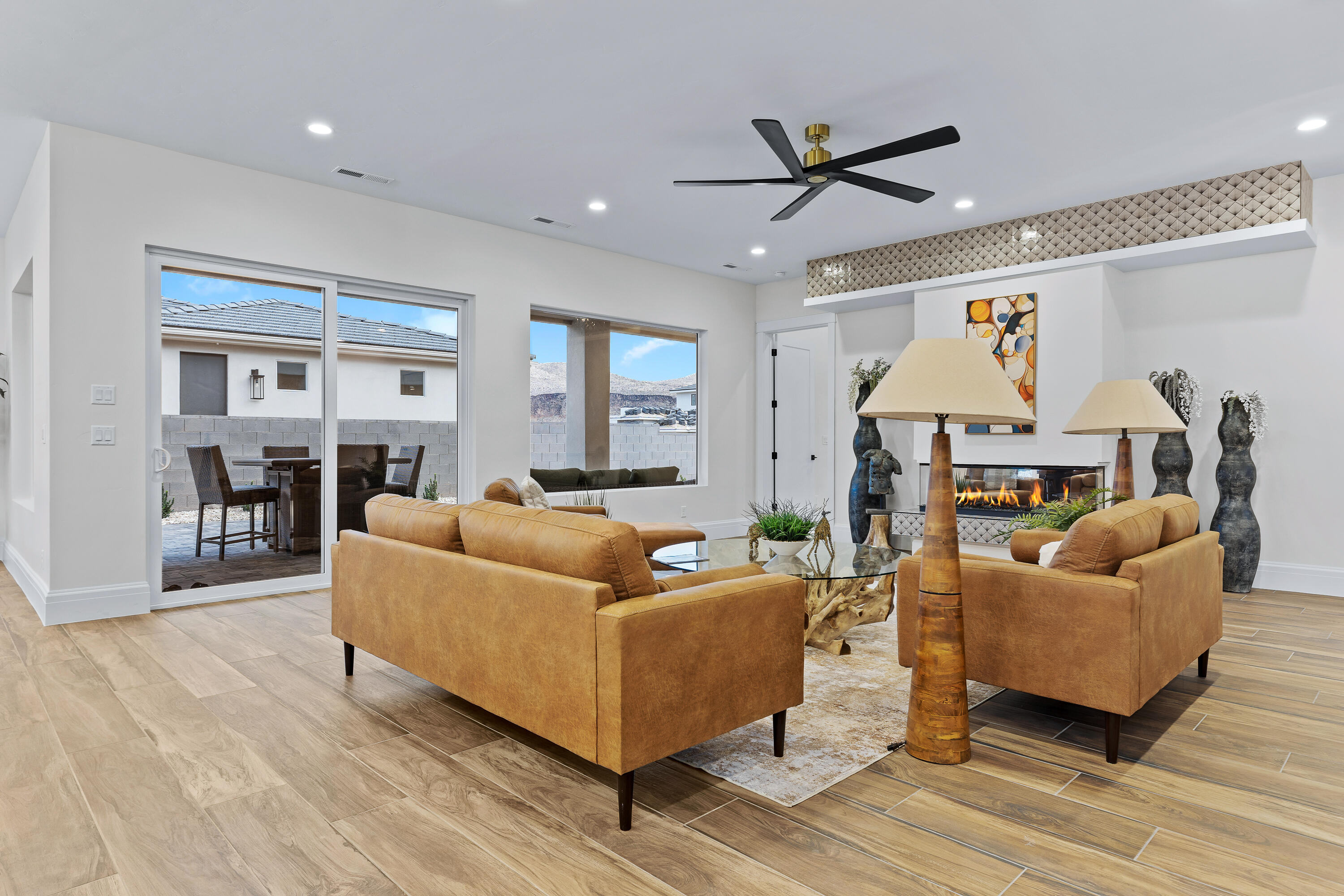 FALCON RIDGE - Residential