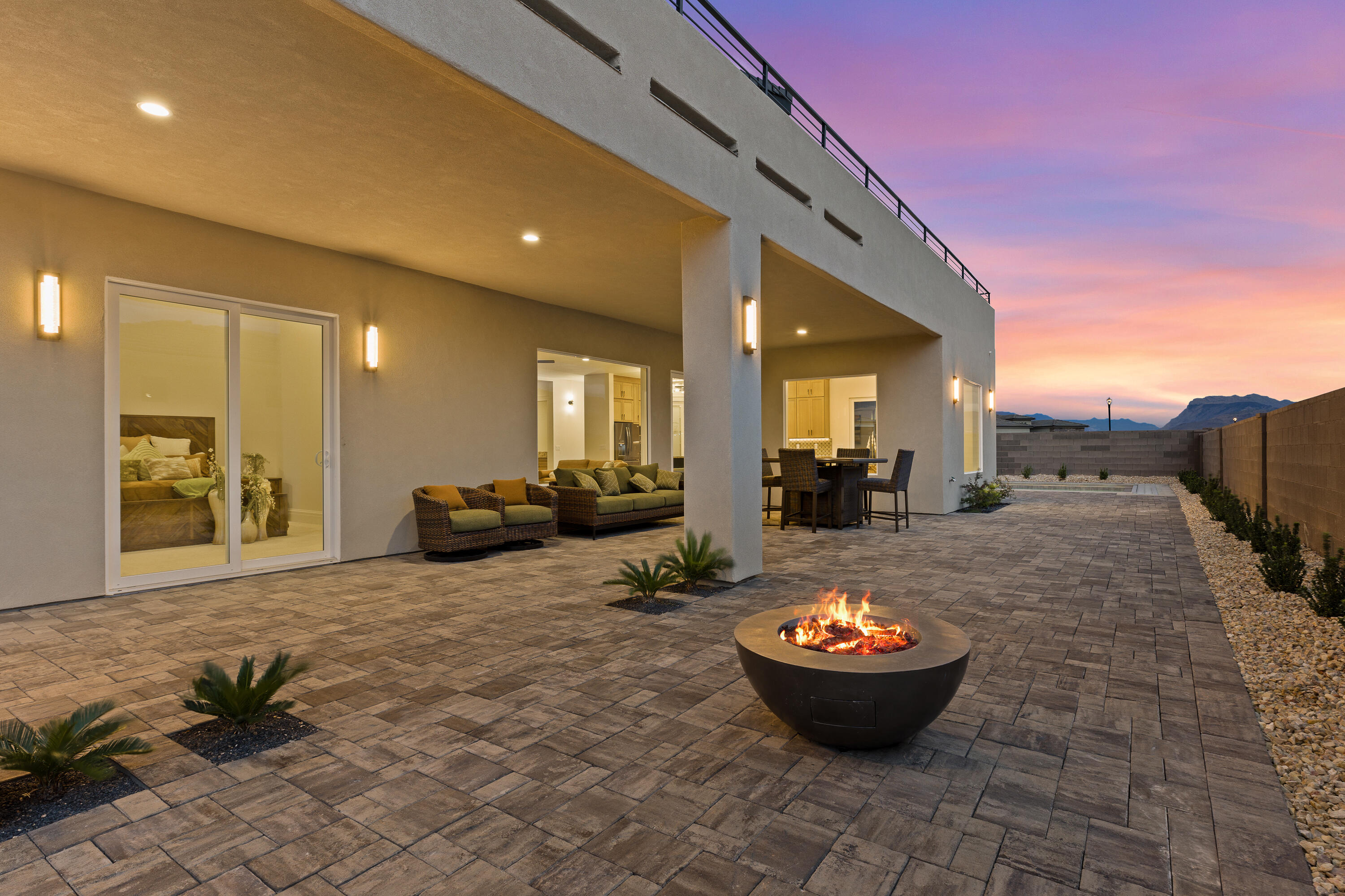 FALCON RIDGE - Residential