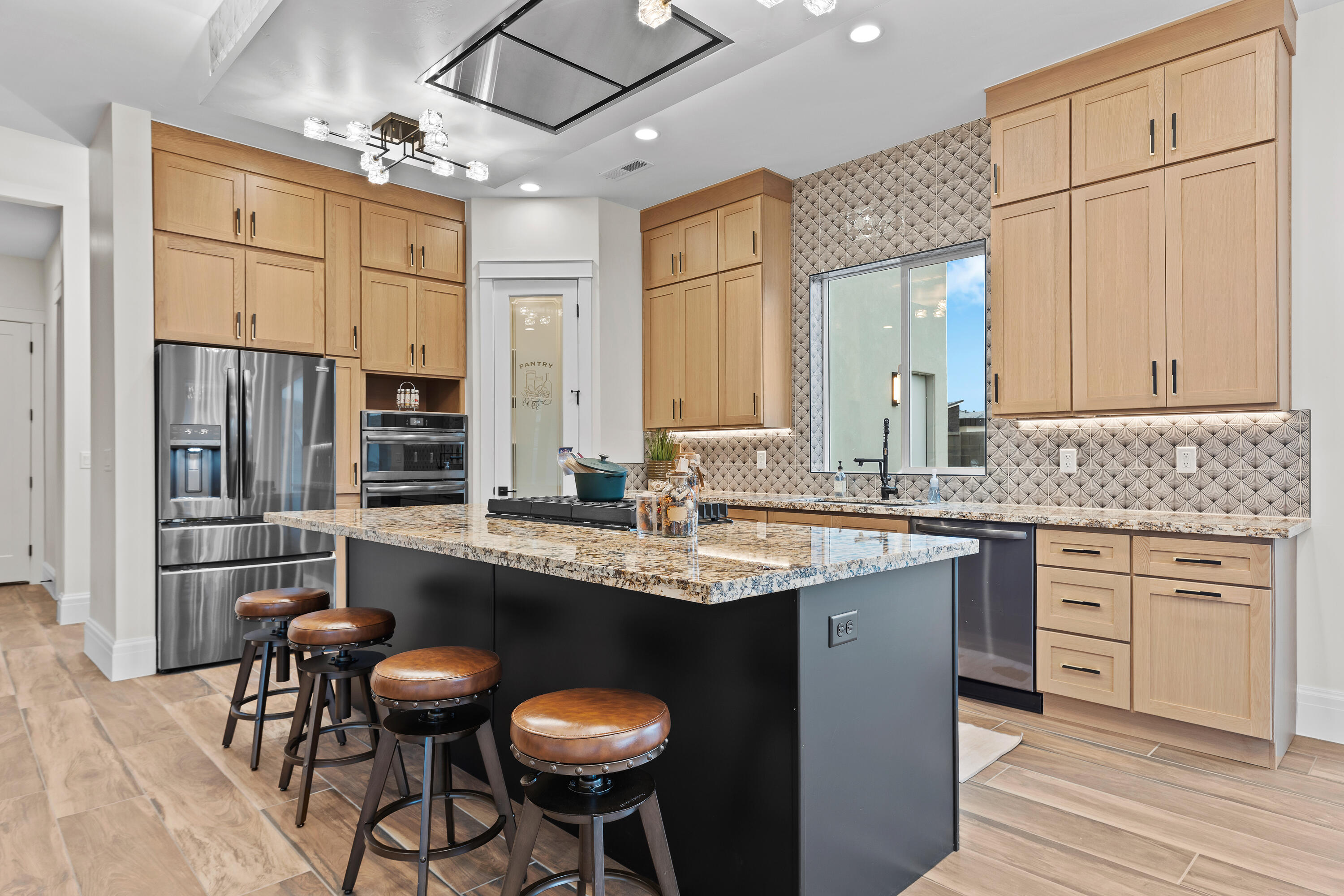 FALCON RIDGE - Residential