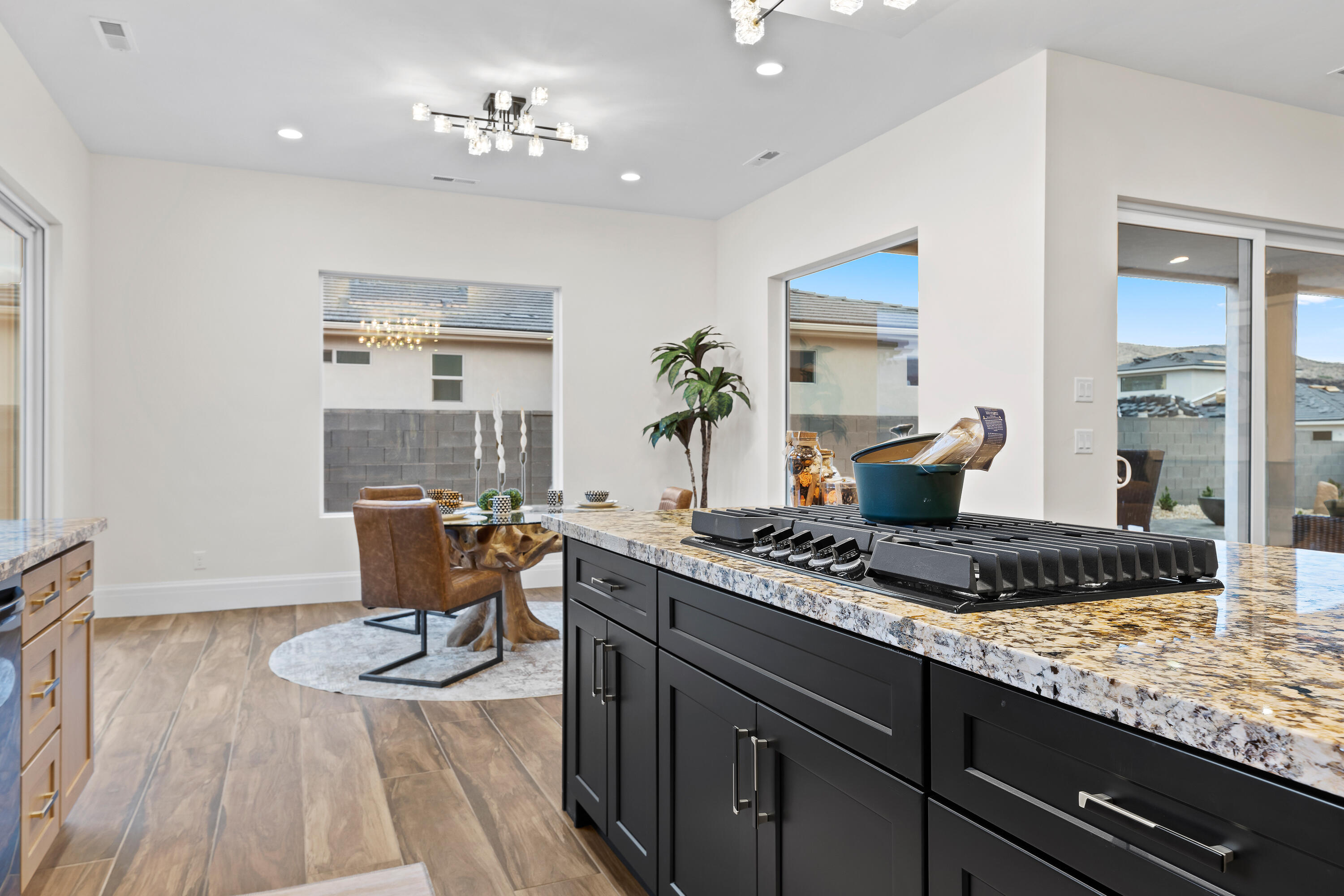 FALCON RIDGE - Residential