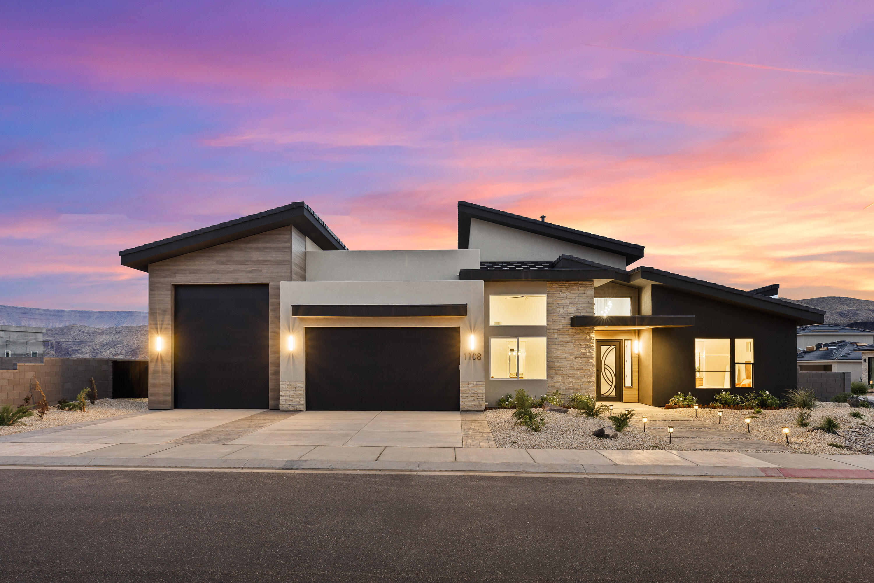 FALCON RIDGE - Residential