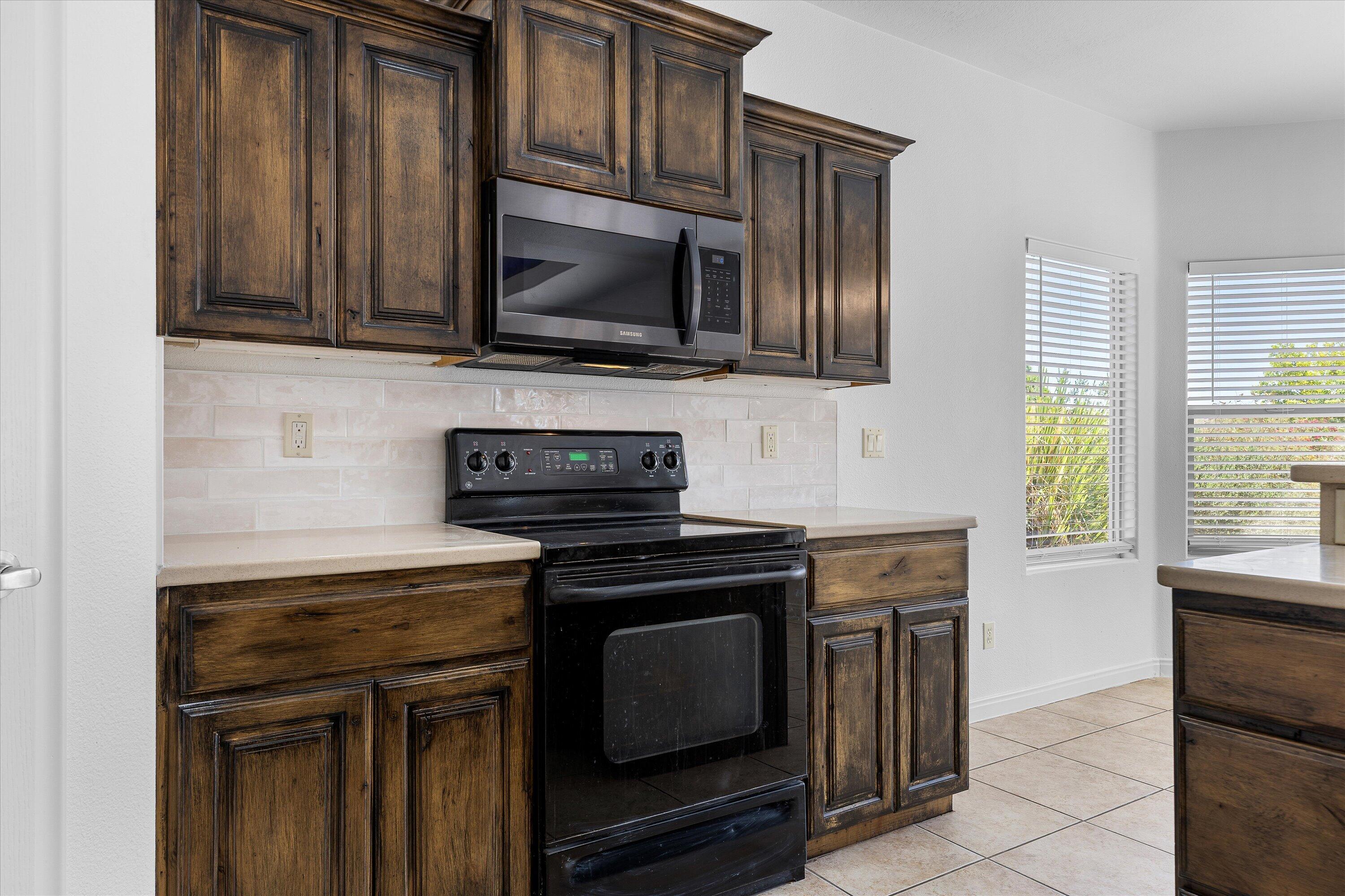 DESERT HILLS - Residential