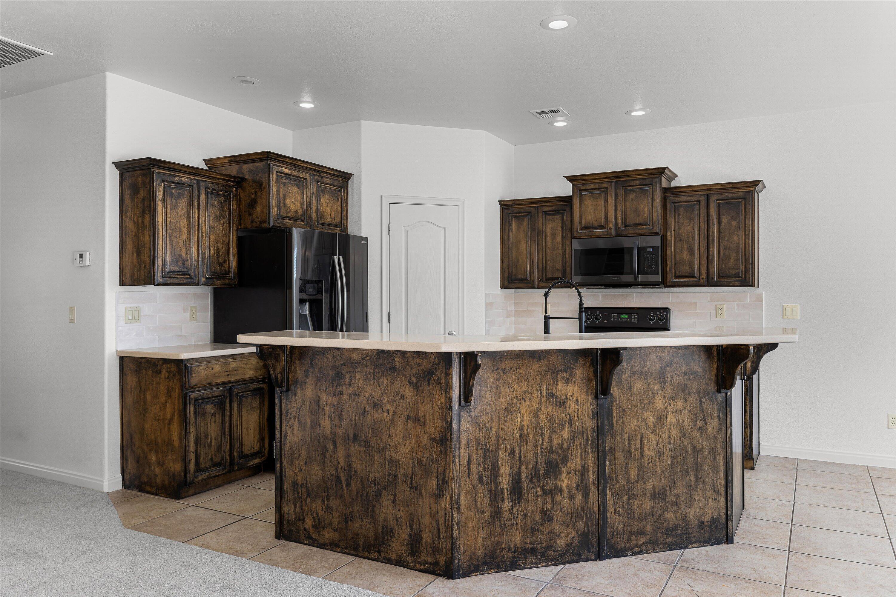 DESERT HILLS - Residential