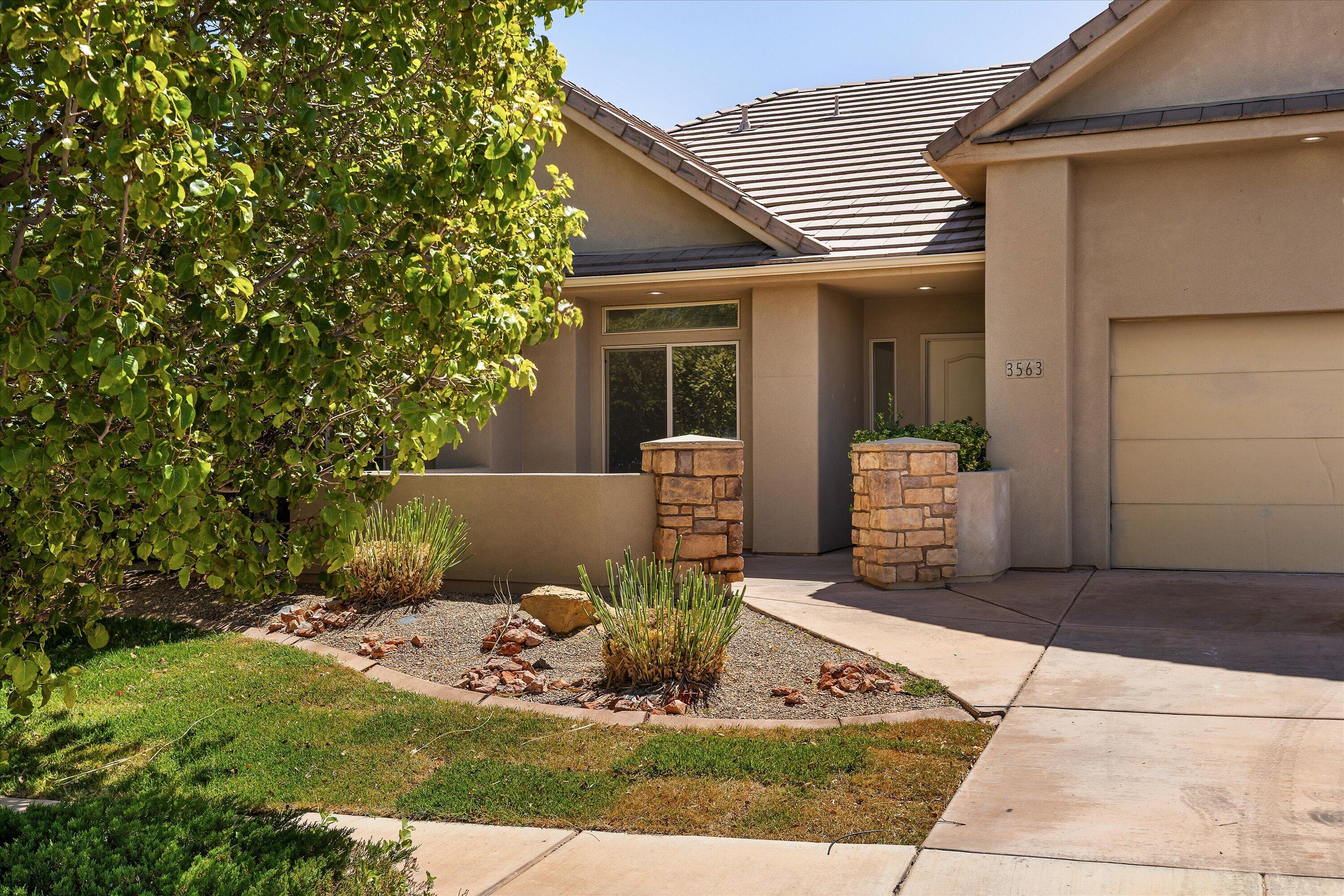 DESERT HILLS - Residential