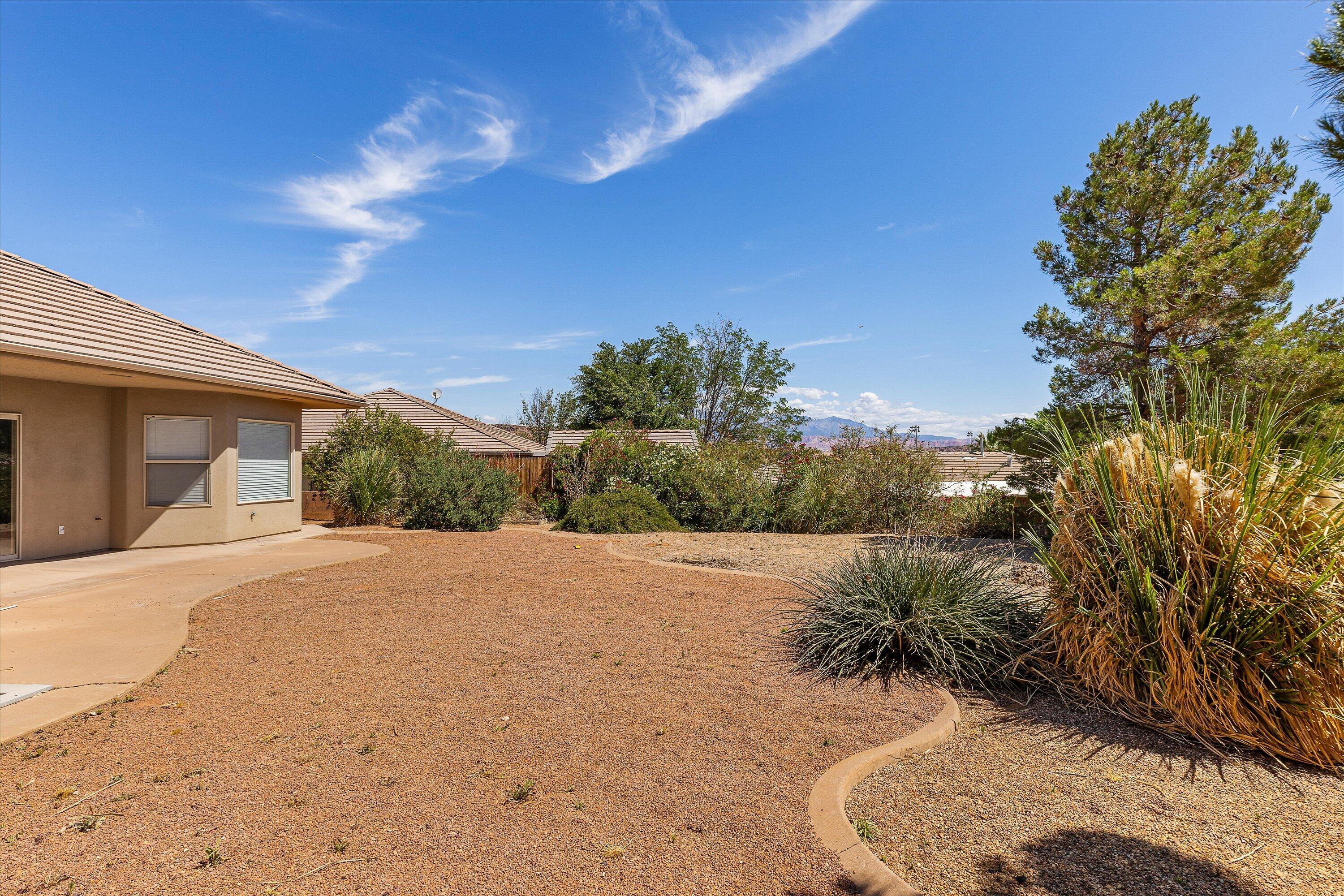 DESERT HILLS - Residential