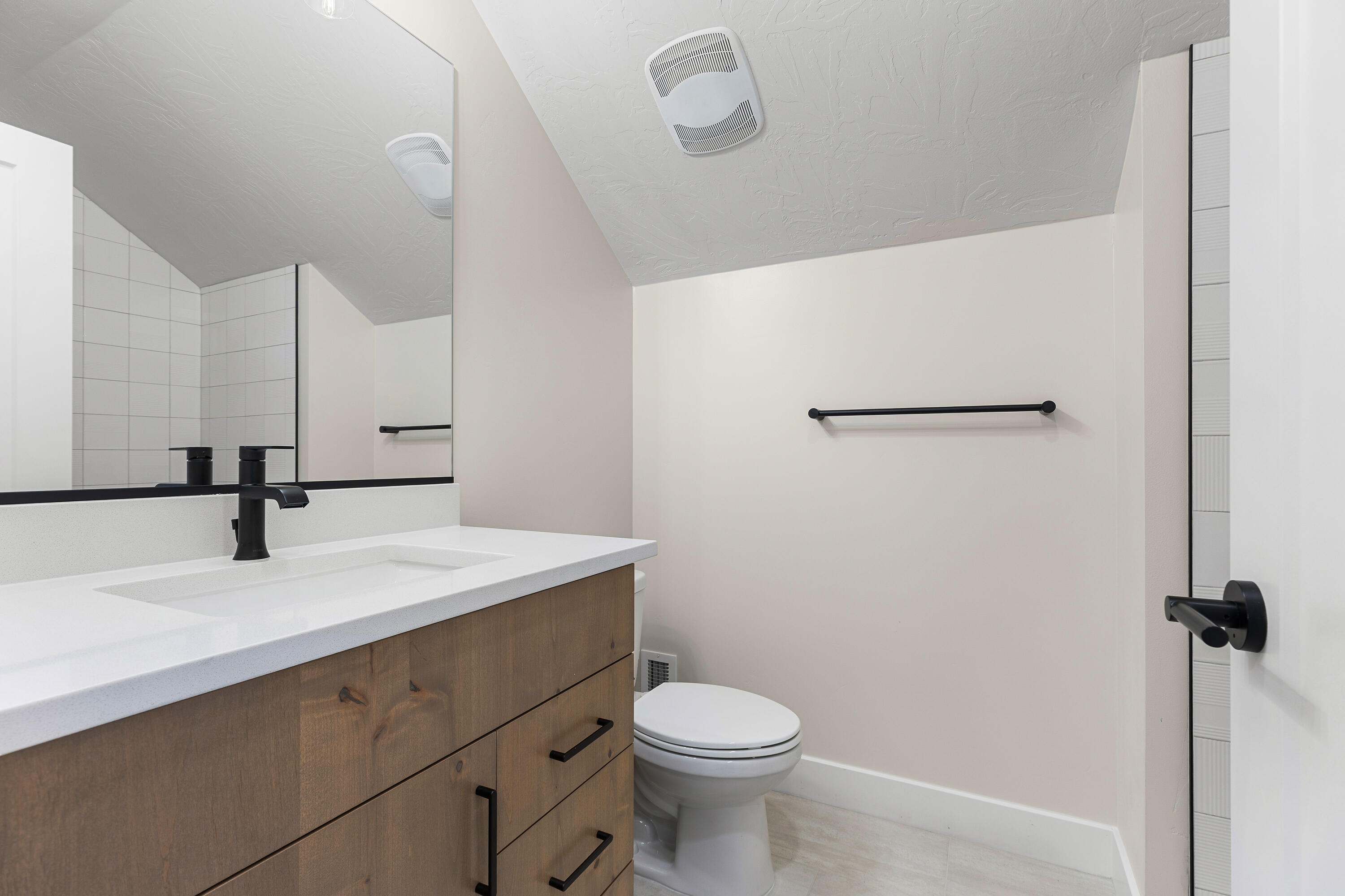FALCON RIDGE - Residential