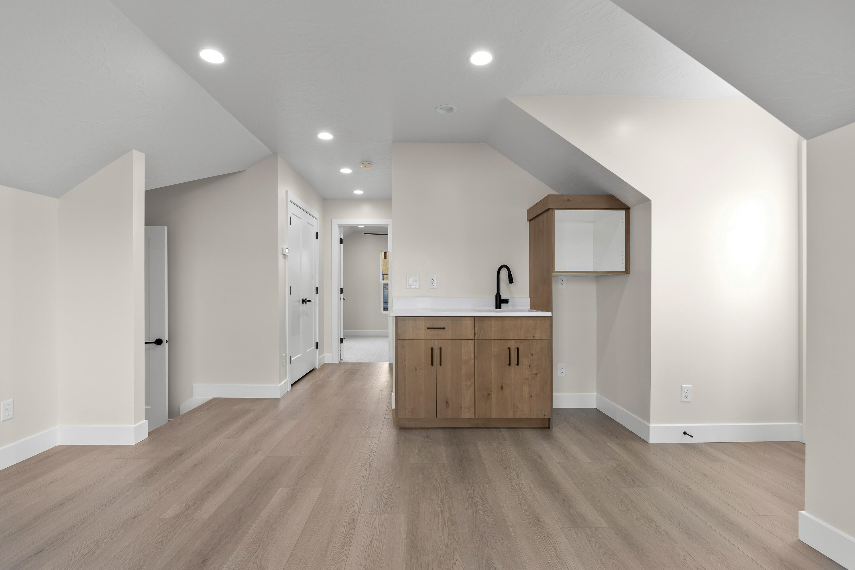 FALCON RIDGE - Residential
