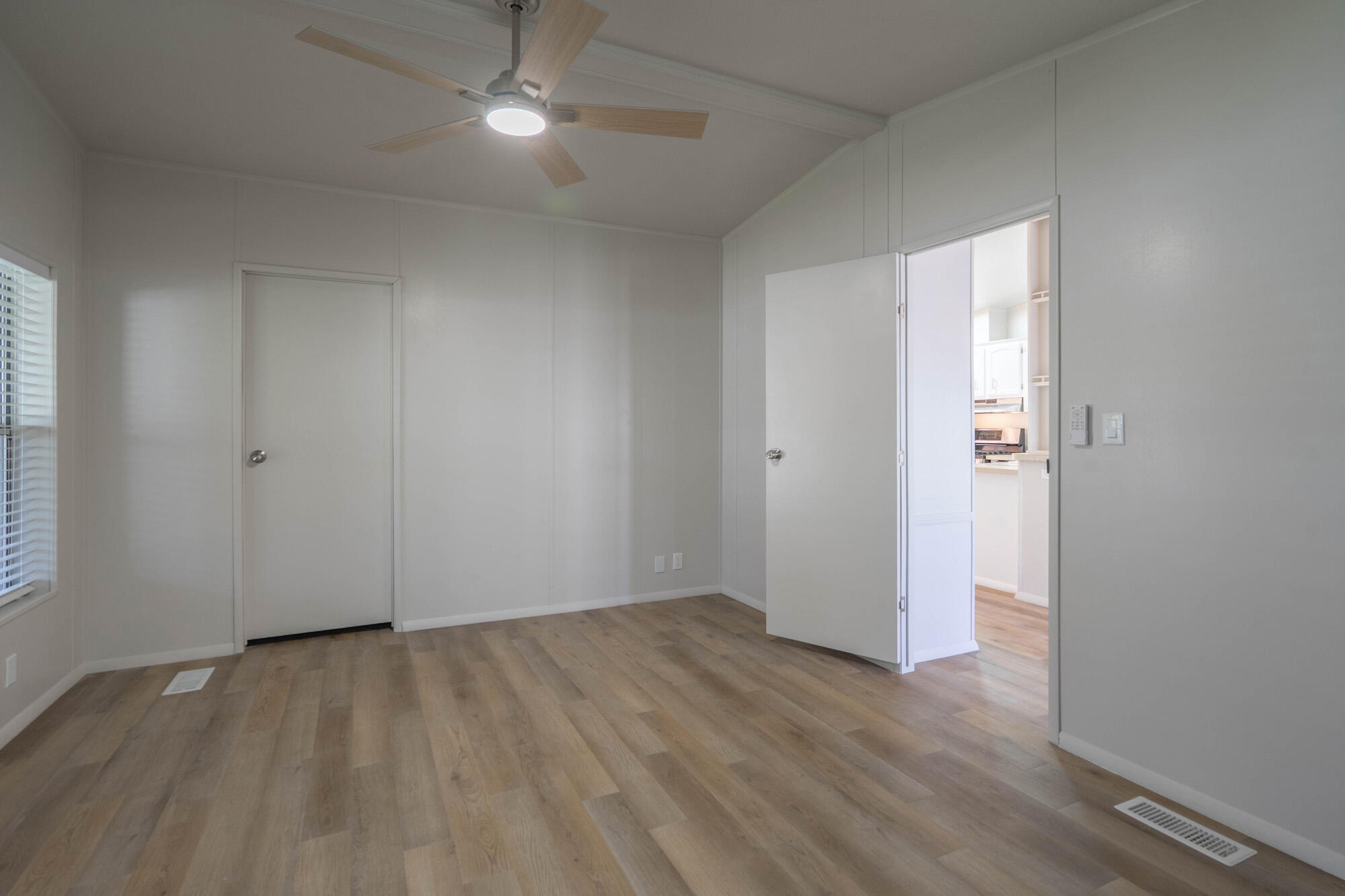 LAVA BLUFF MOBILE HOME PARK - Residential