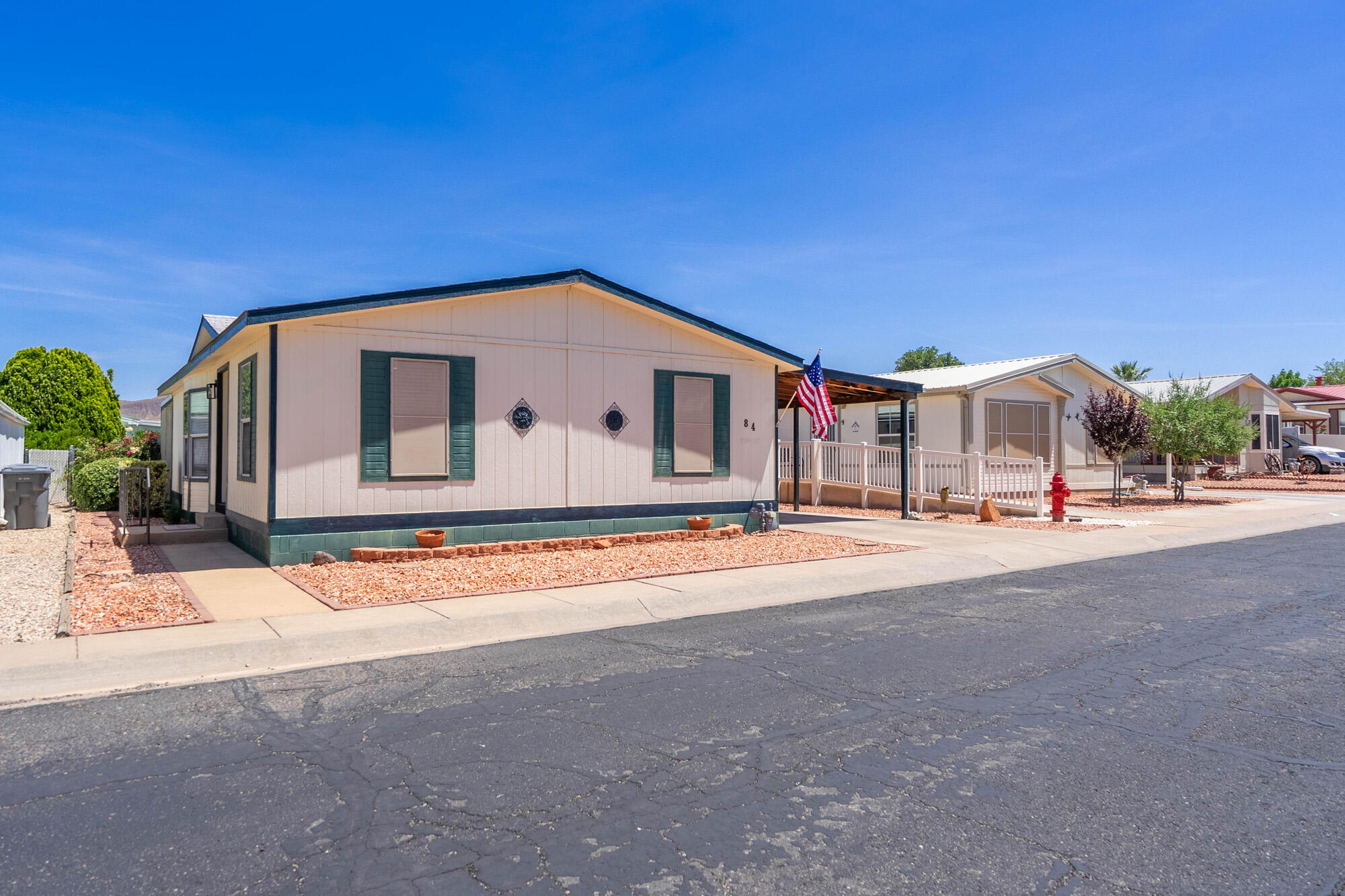 LAVA BLUFF MOBILE HOME PARK - Residential