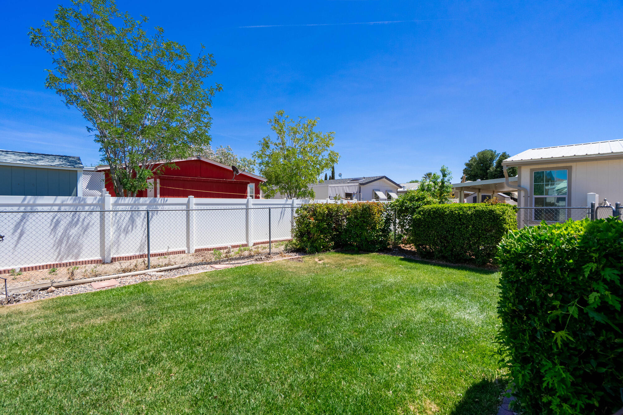 LAVA BLUFF MOBILE HOME PARK - Residential