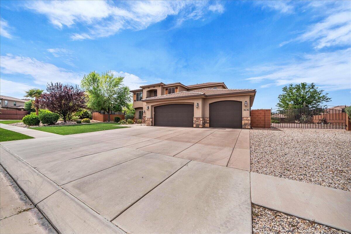 SUN VALLEY ESTATES - Residential