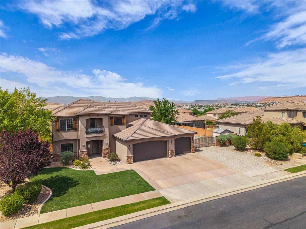 SUN VALLEY ESTATES - Residential