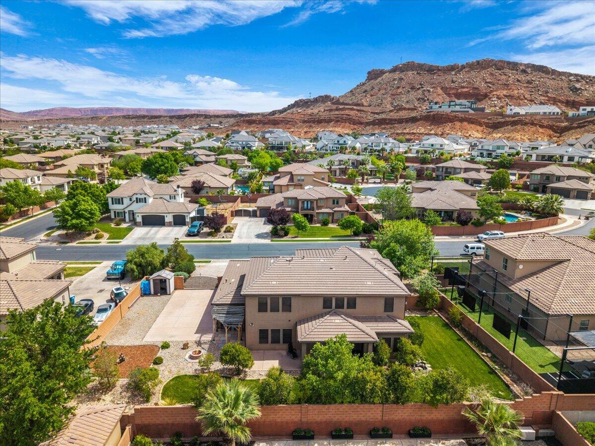 SUN VALLEY ESTATES - Residential