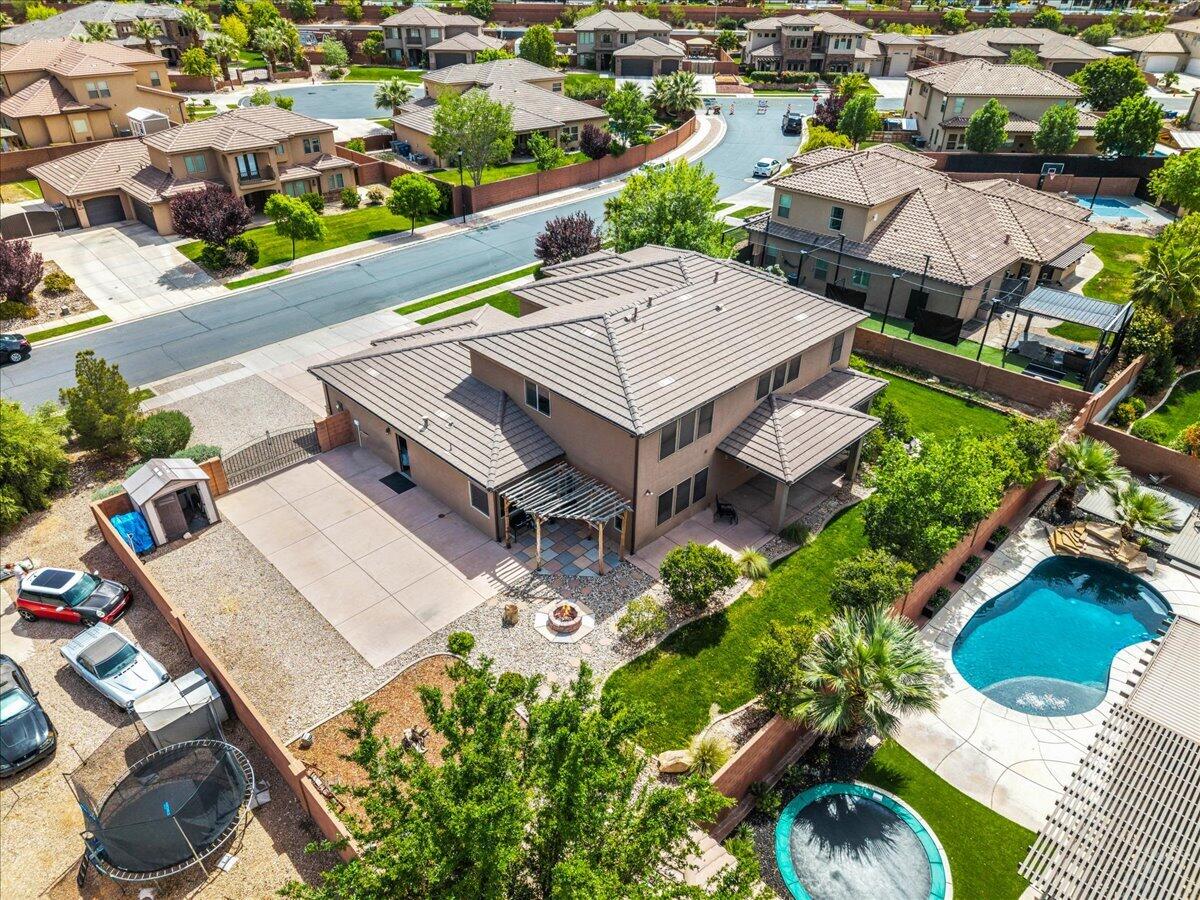 SUN VALLEY ESTATES - Residential