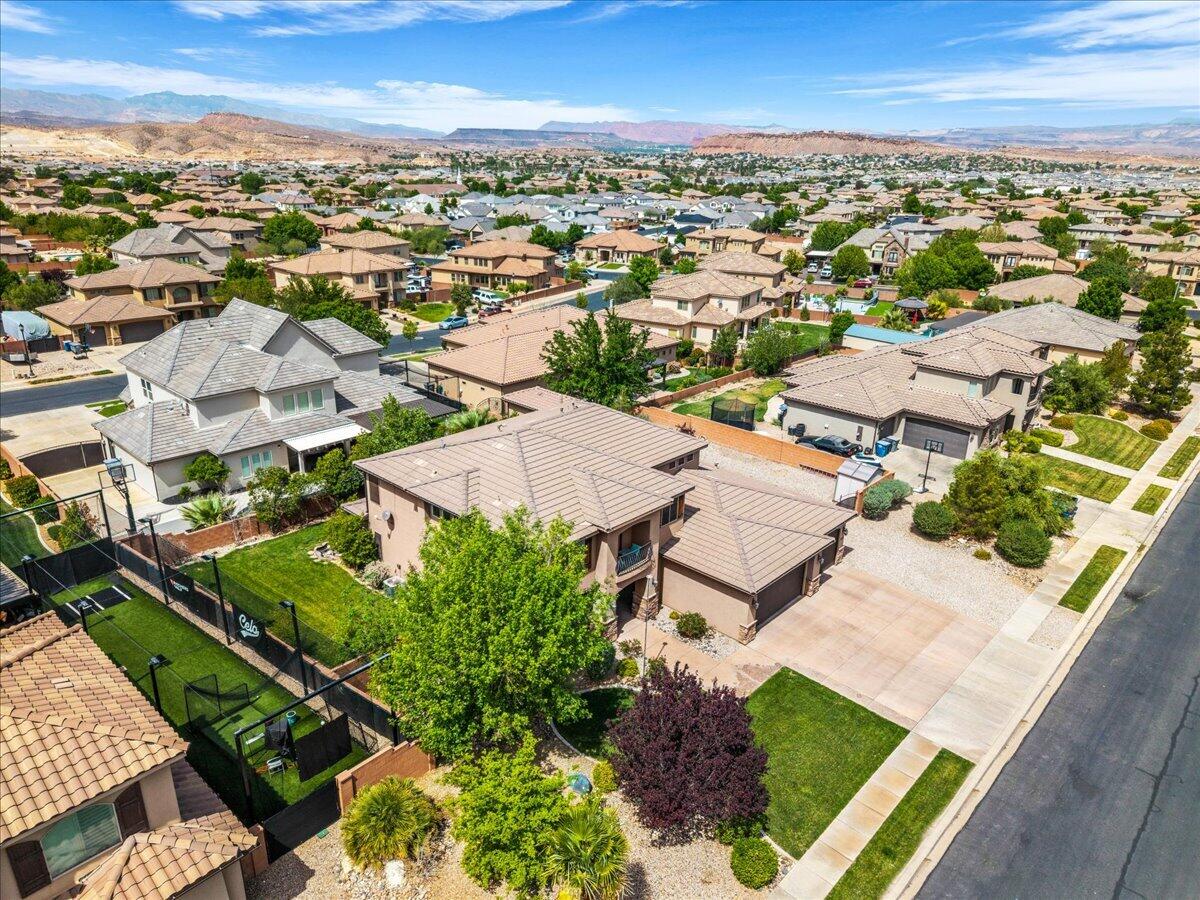 SUN VALLEY ESTATES - Residential