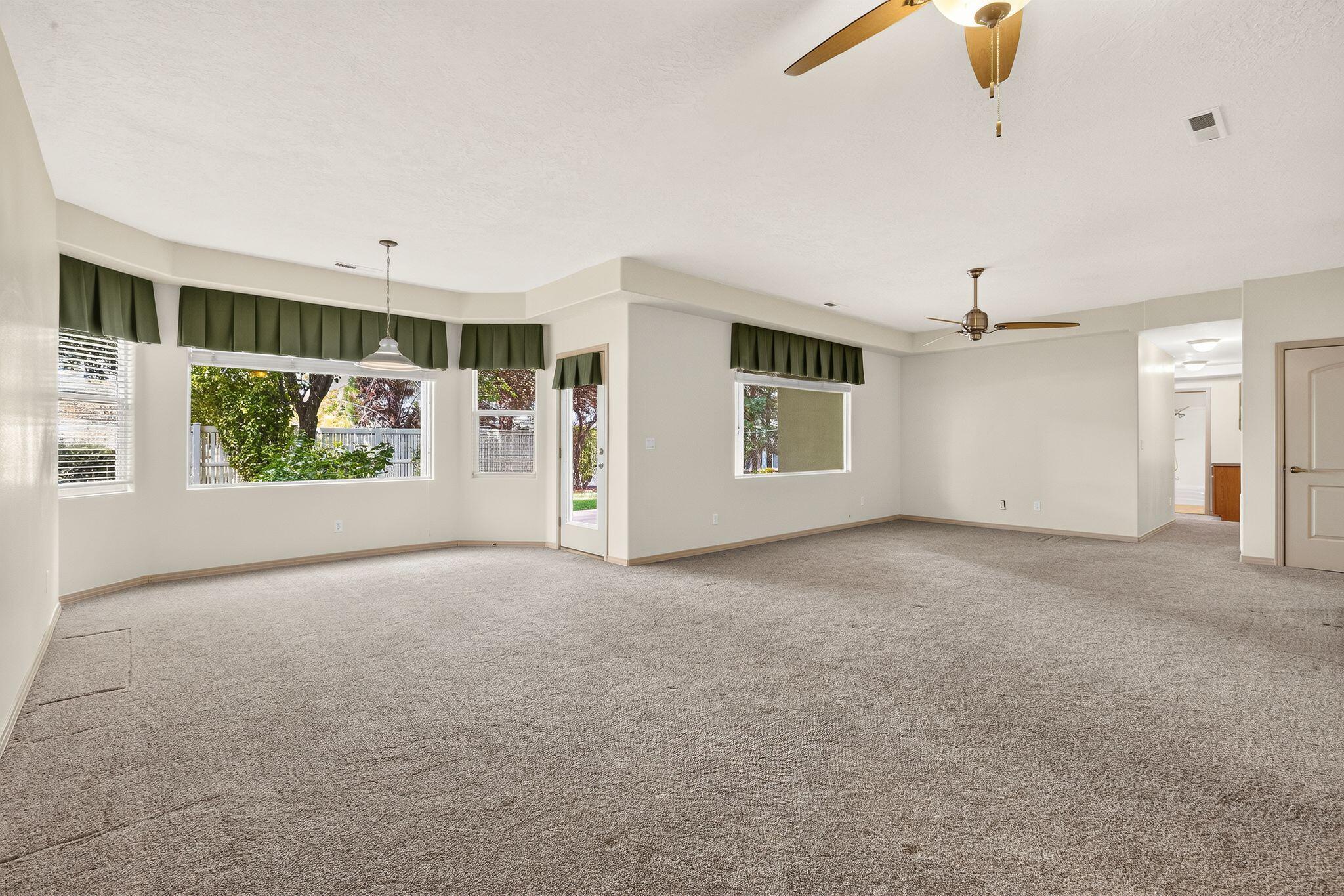 EMERALD SPRINGS TOWNHOMES - Residential