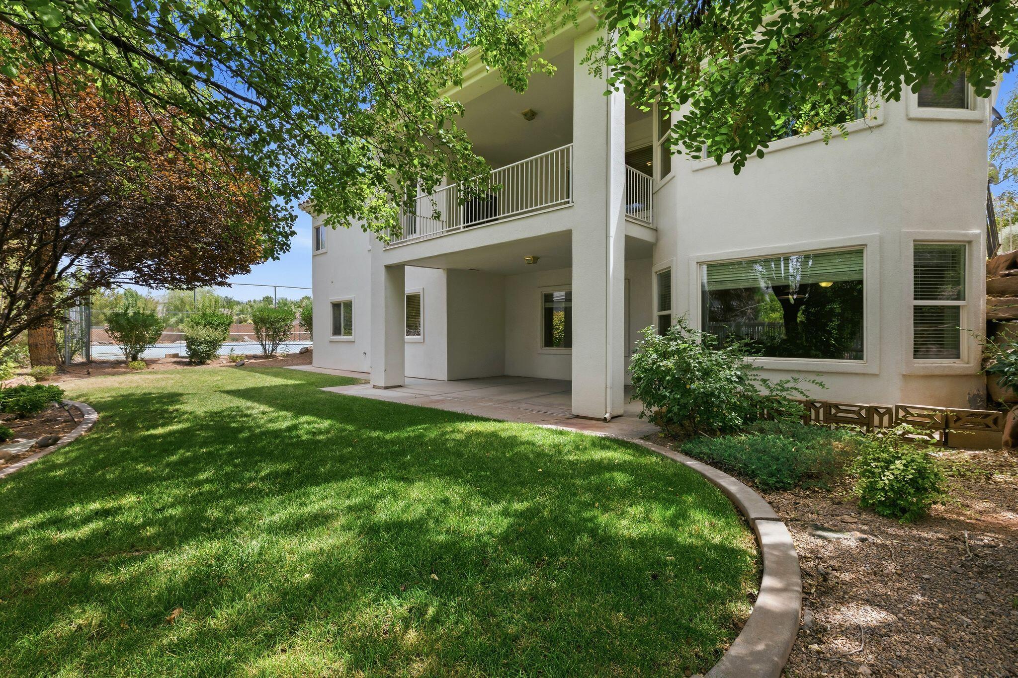 EMERALD SPRINGS TOWNHOMES - Residential