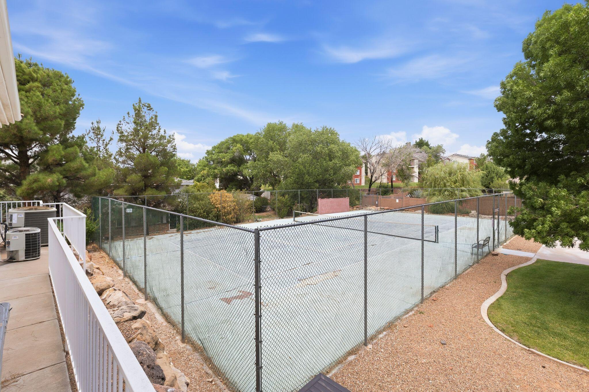 EMERALD SPRINGS TOWNHOMES - Residential
