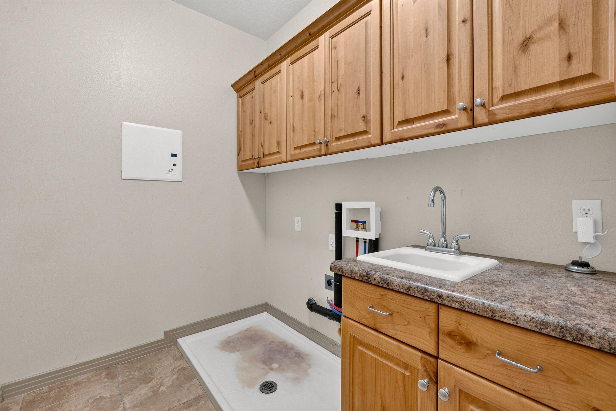 EMERALD SPRINGS TOWNHOMES - Residential