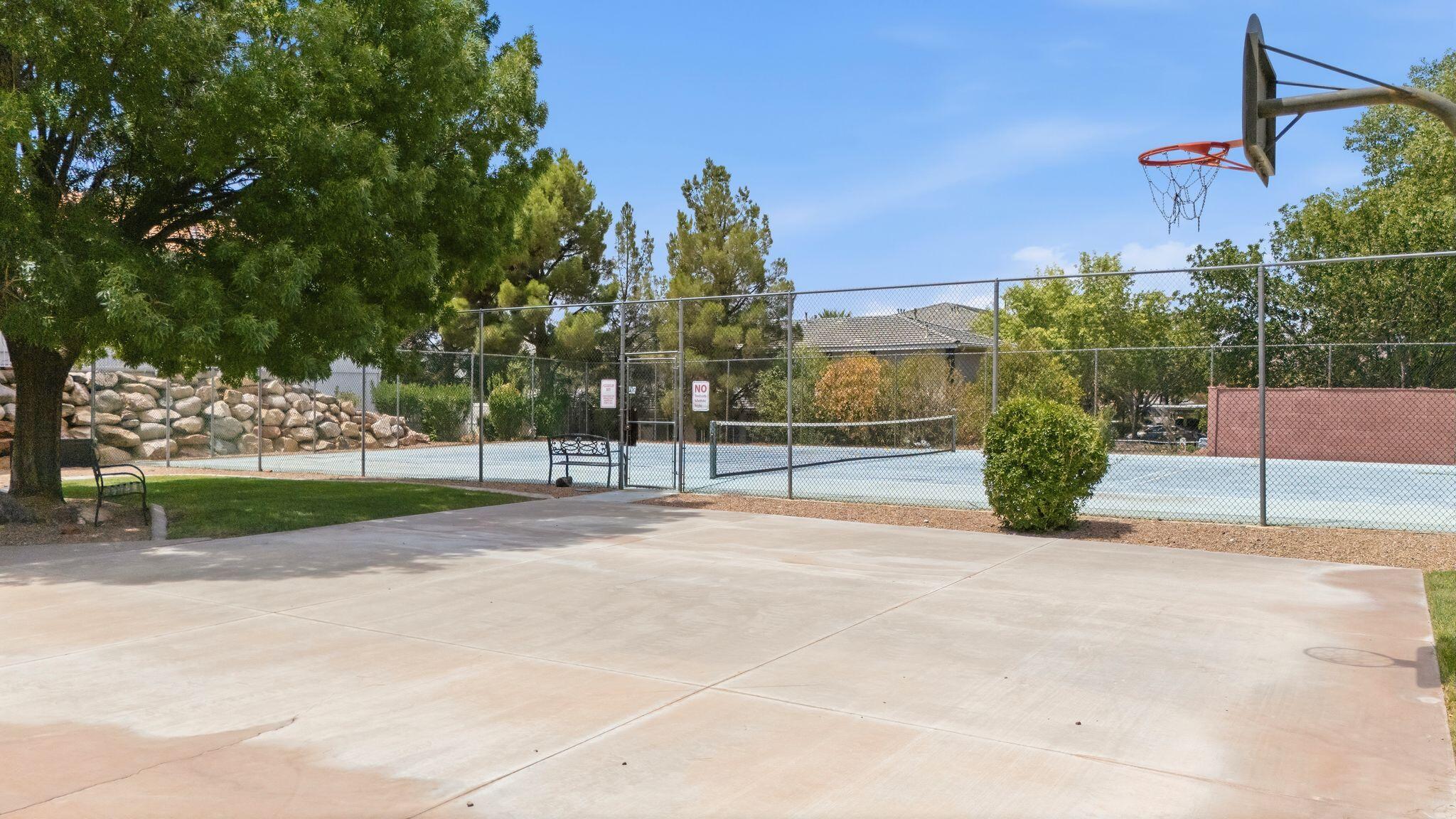EMERALD SPRINGS TOWNHOMES - Residential